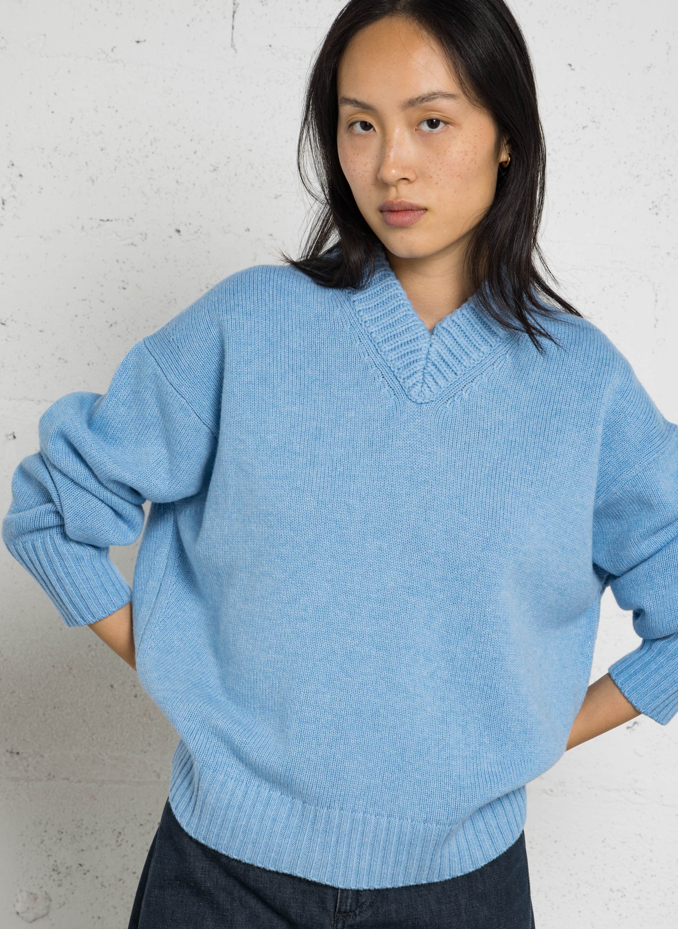 Pull oversize col V en laine  SOEUR