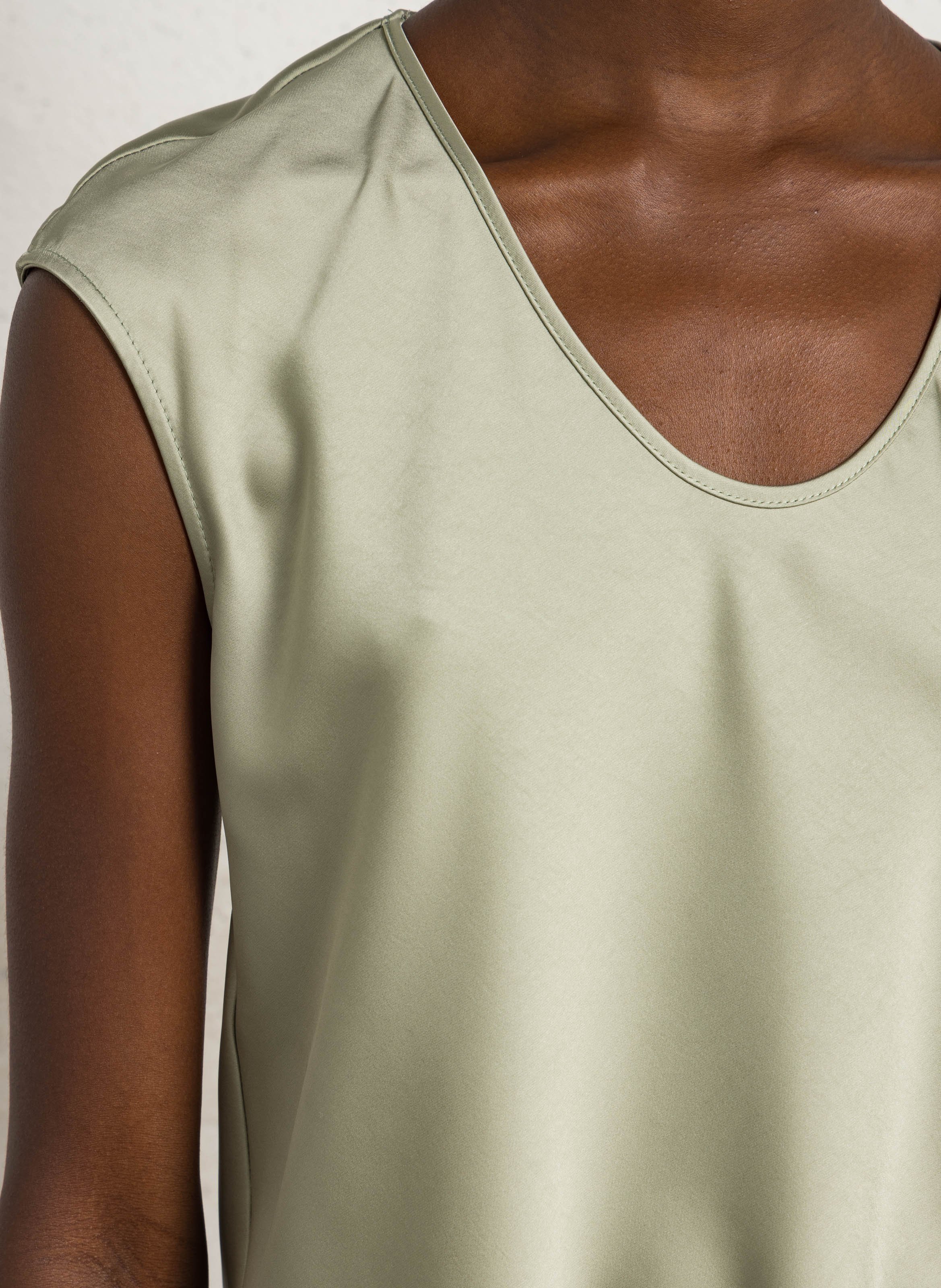 Top sans manches col rond IMPERIAL Vert