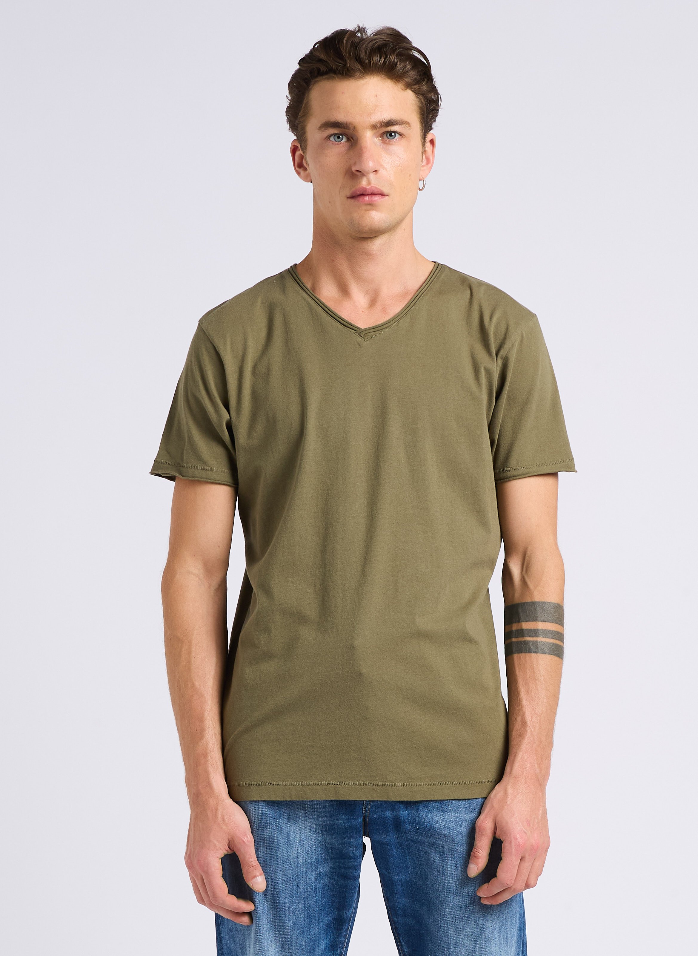 Straight-cut rolled V-neck cotton T-shirt LE TEMPS DES CERISES Green