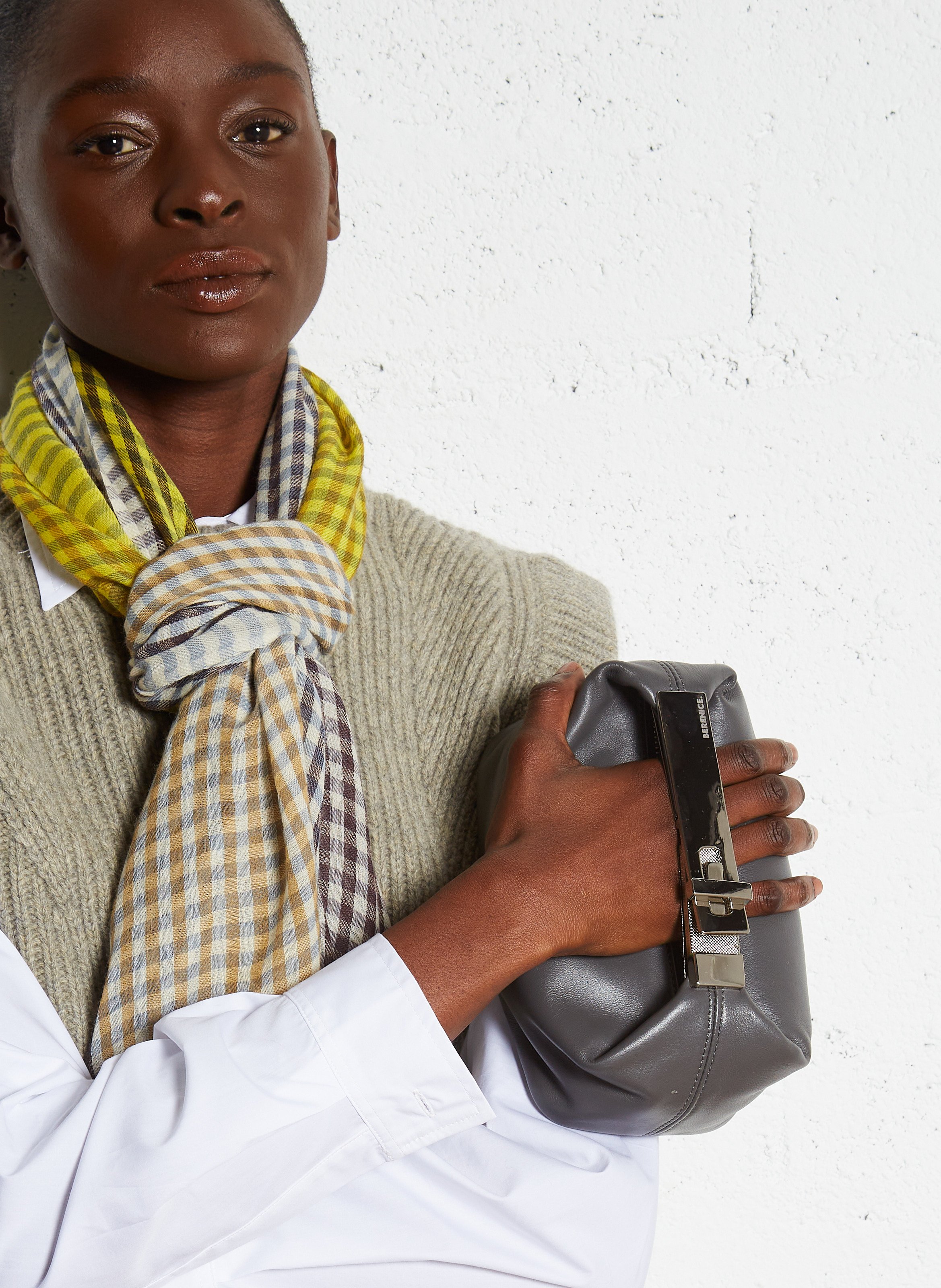 Small leather bag with metal handle BERENICE Grey