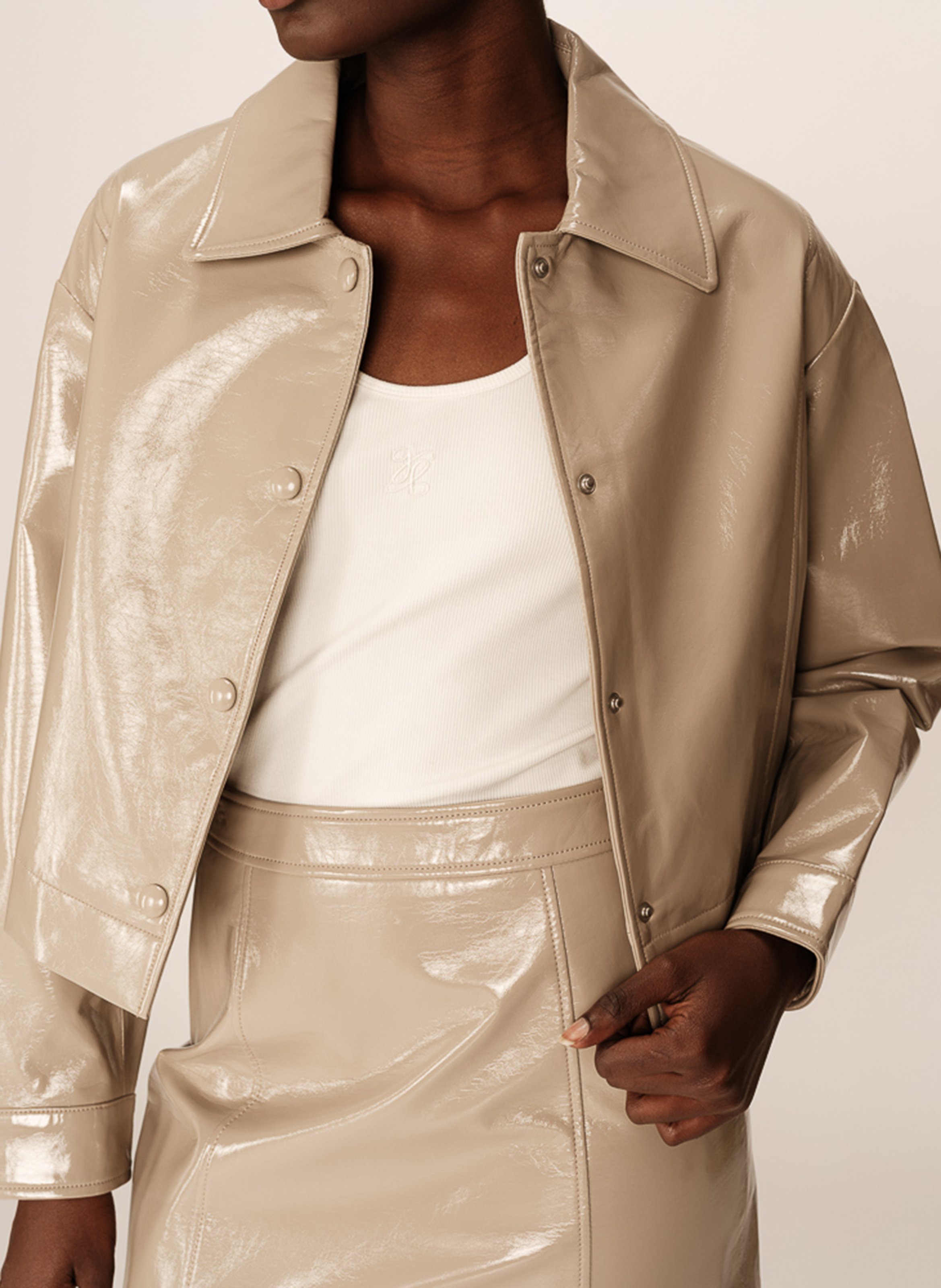 Veste droite en vinyle Beige