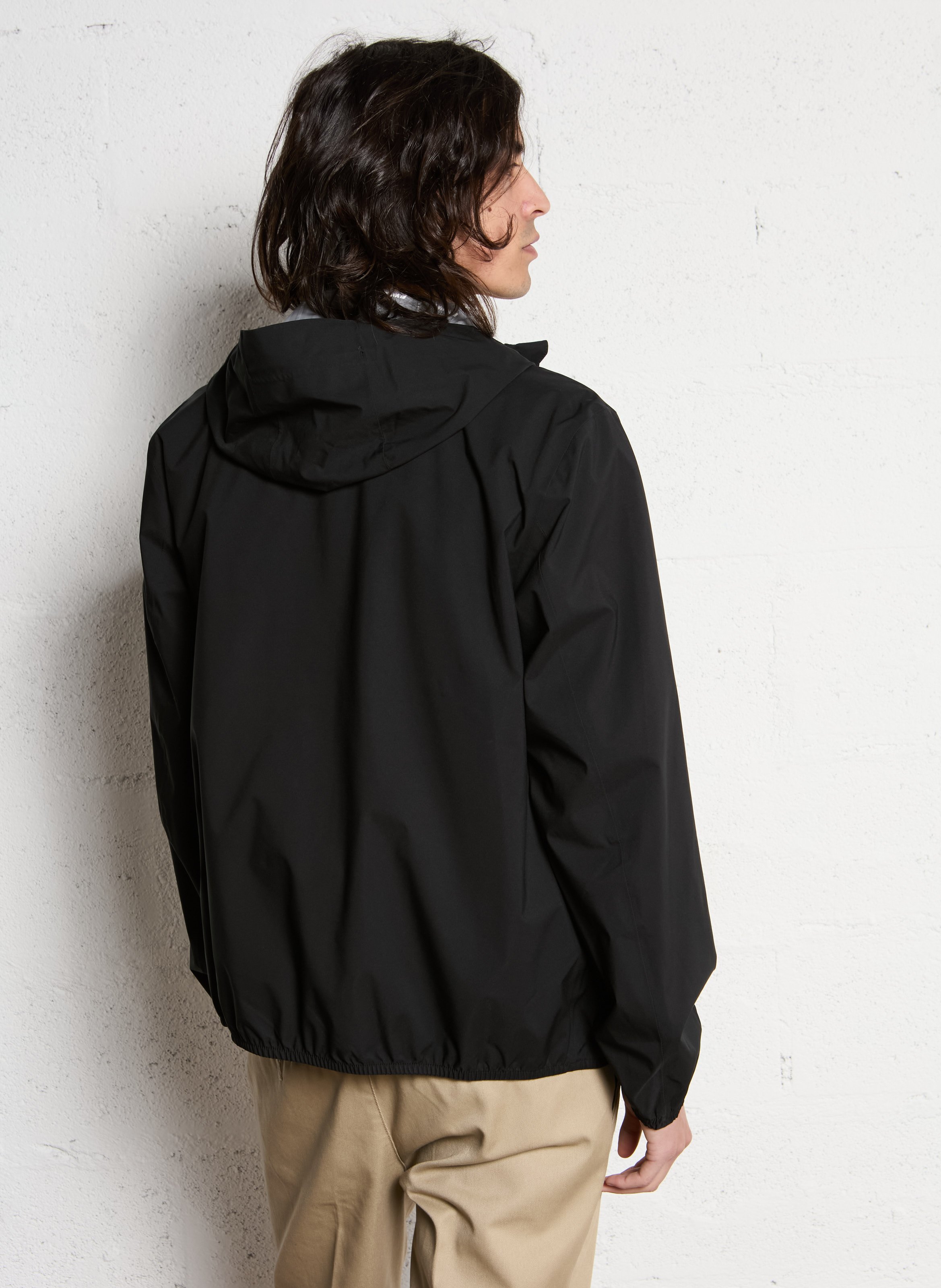 Kurze Kapuzenjacke mit Reißverschluss Schwarz