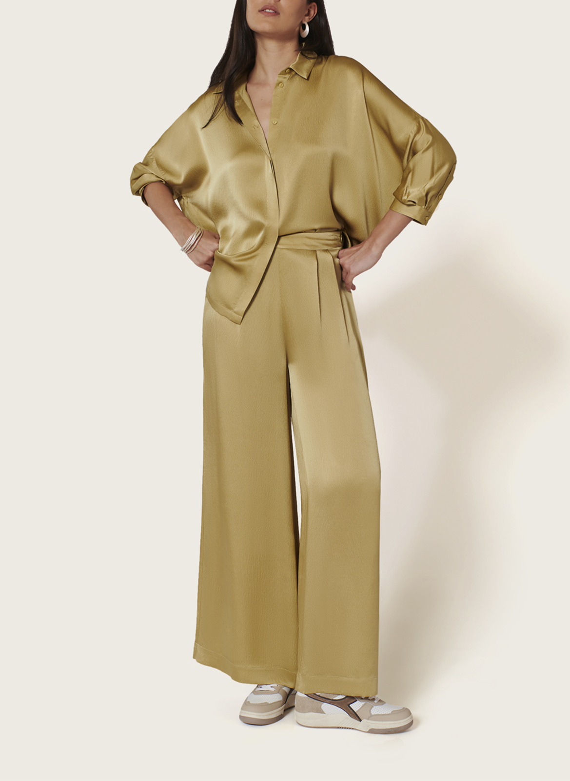 Pantalon large taille haute ceinturée en soie  KARMA KOMA