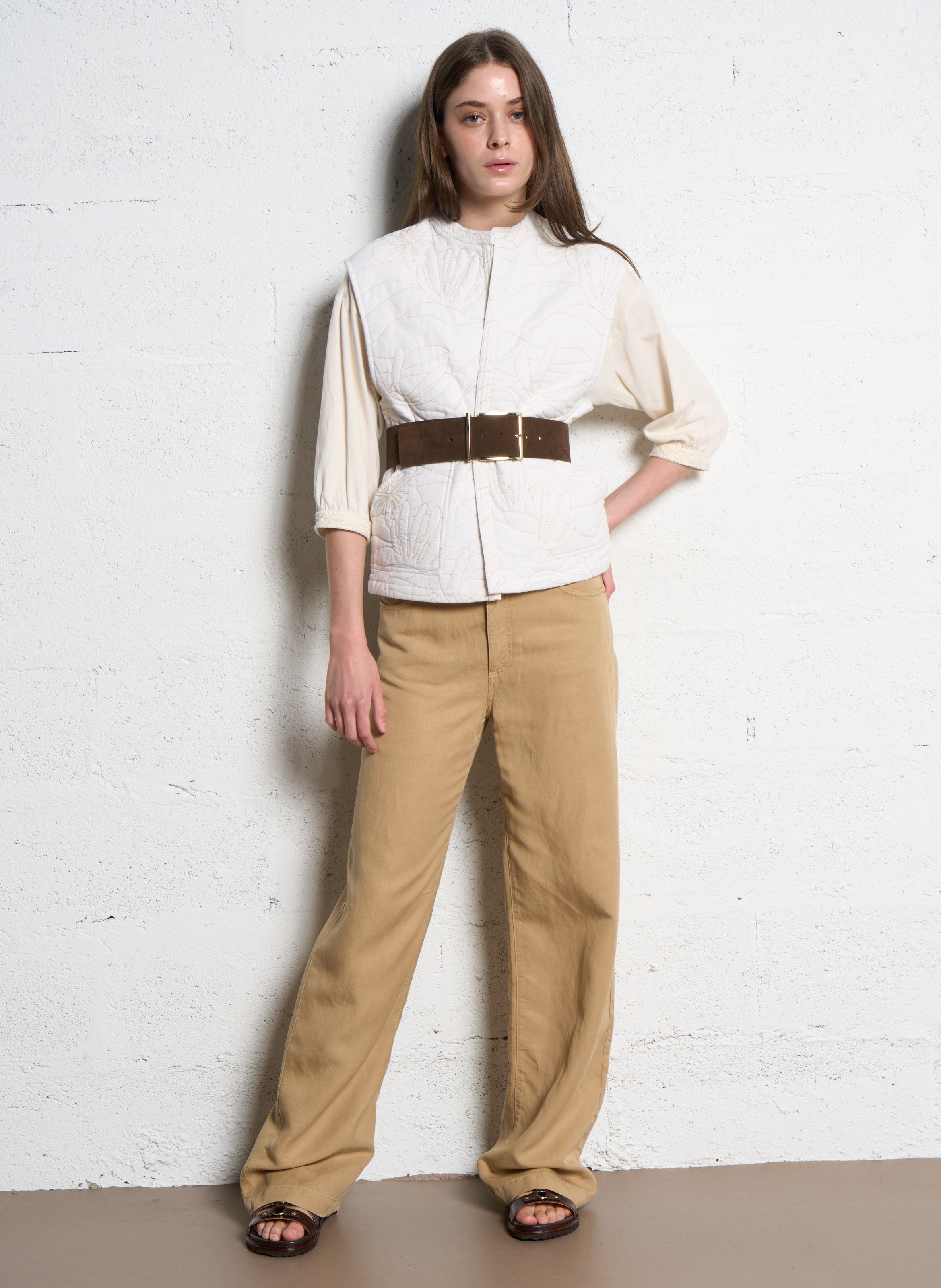 - Buckle closure. - Width: 3 cm.  SAISON 1865 Brown