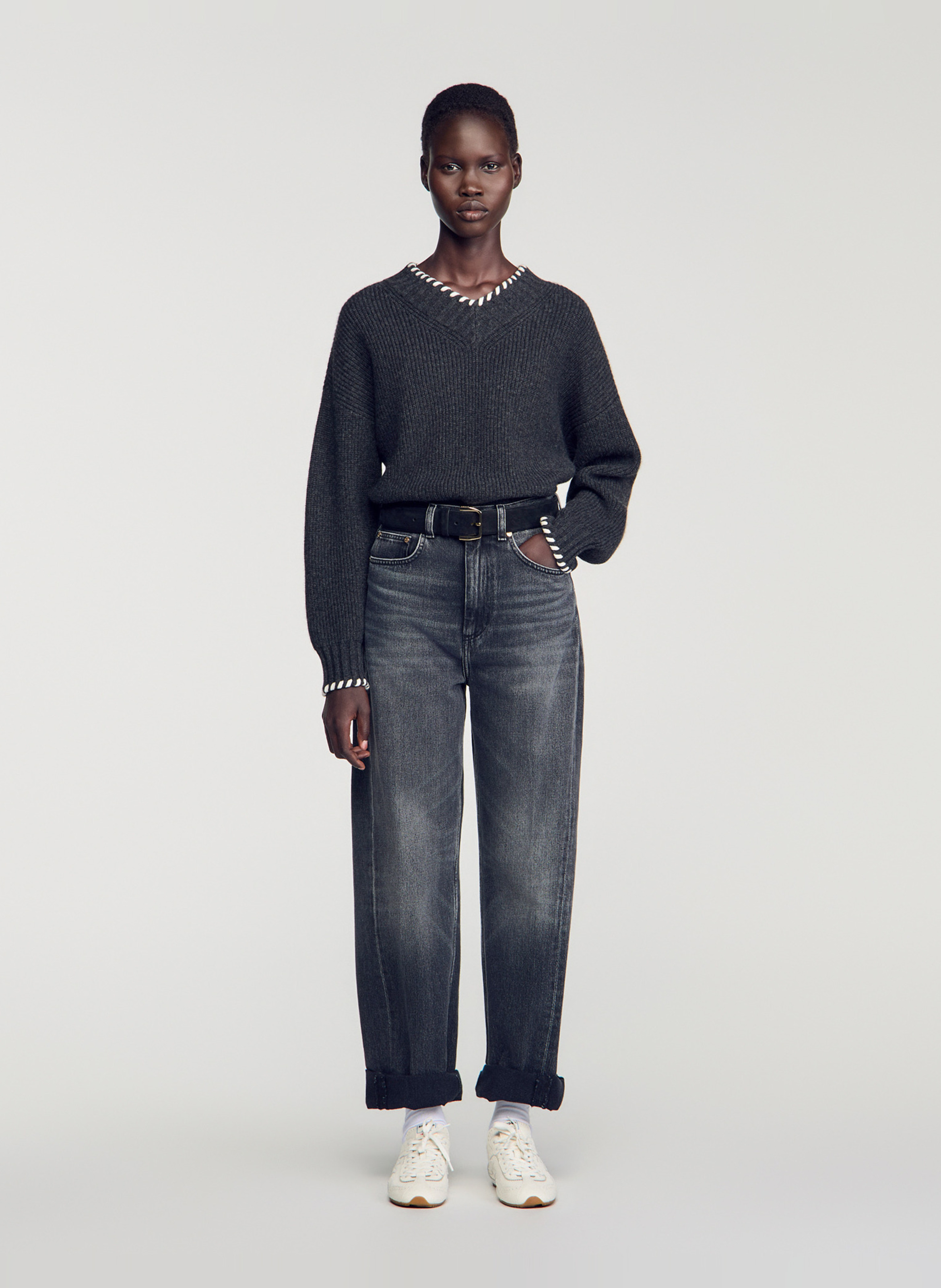 Pull droit col V en laine SANDRO Gris
