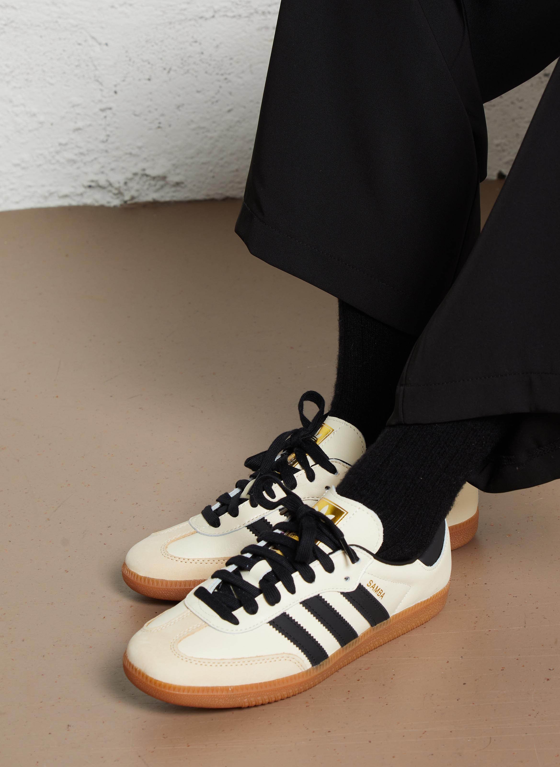 Baskets basses à lacets ADIDAS Beige