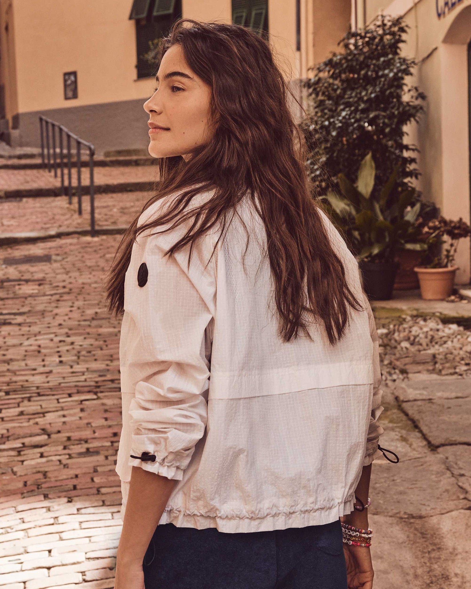 Lightweight edge windbreaker jacket JOTT White