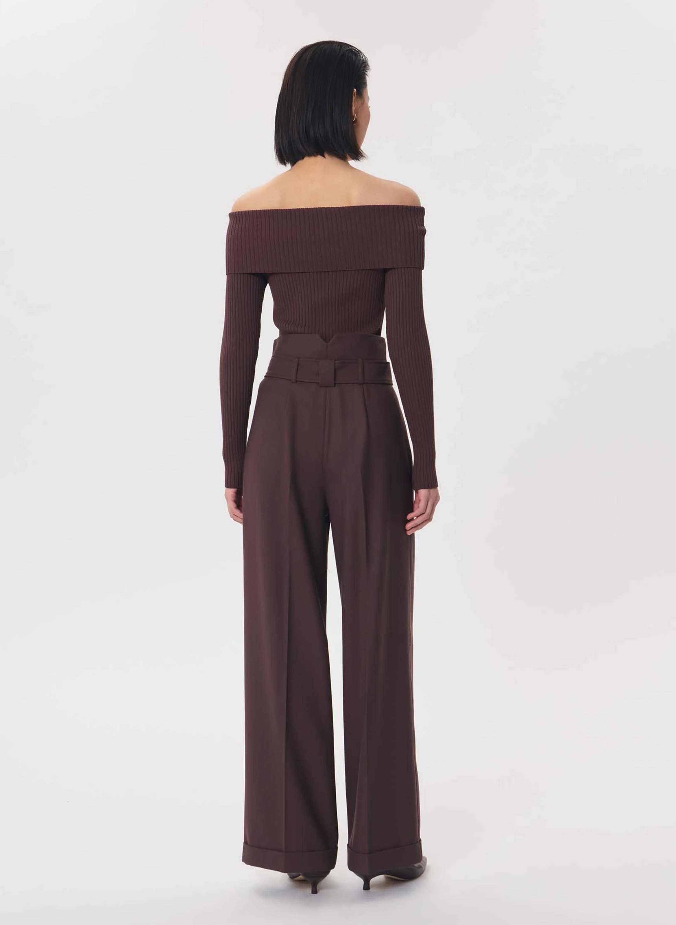 Straight fit, Bardot neckline TARA JARMON Brown