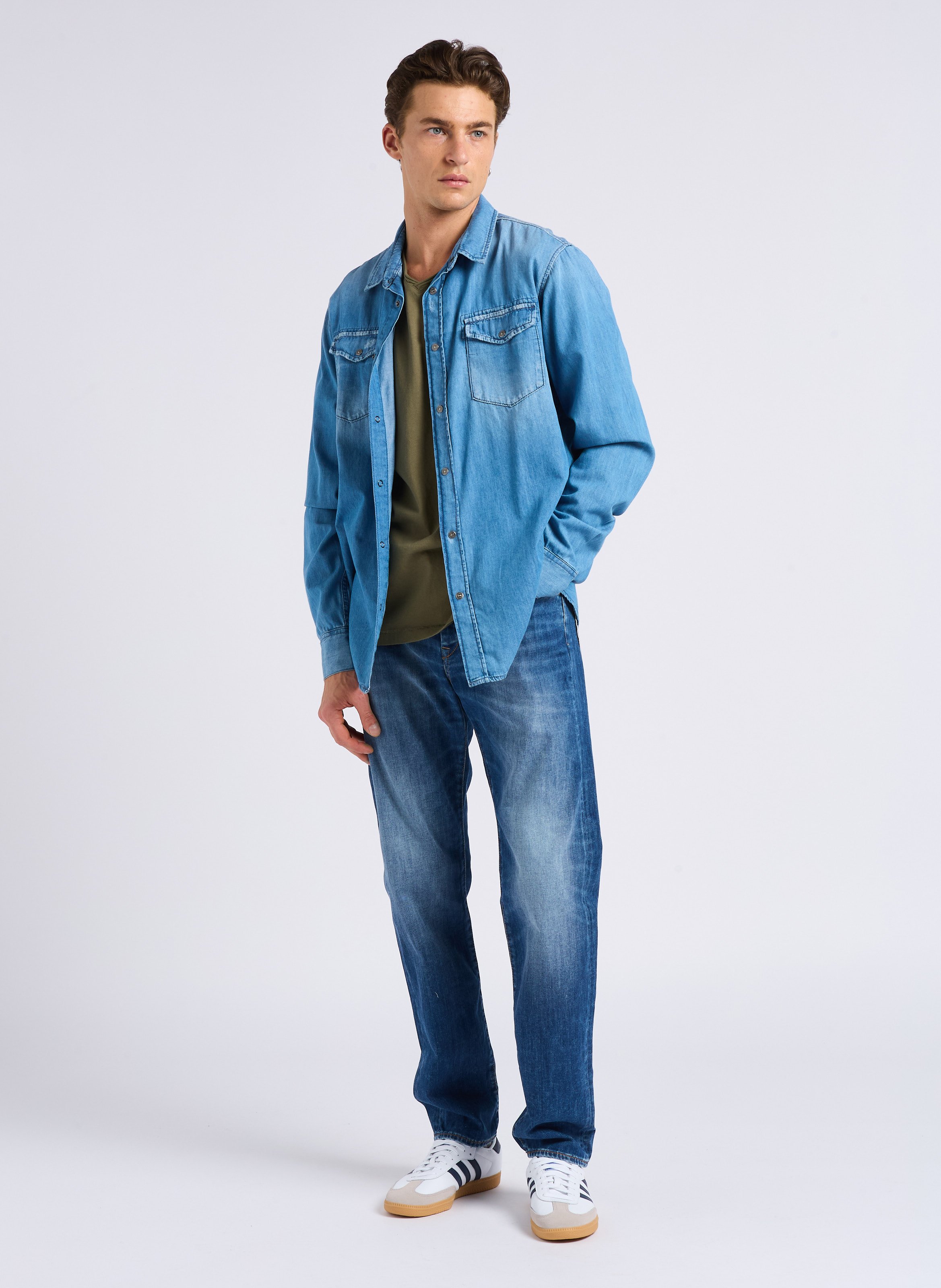 Straight-cut rolled V-neck cotton T-shirt LE TEMPS DES CERISES Green