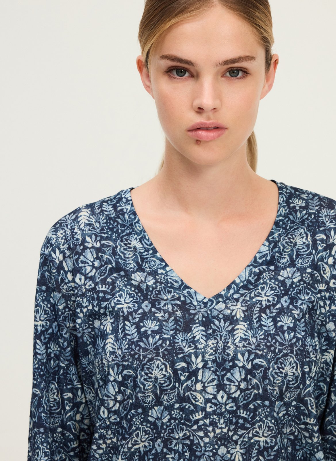 Top col v imprimé en coton mélangé PABLO Bleu