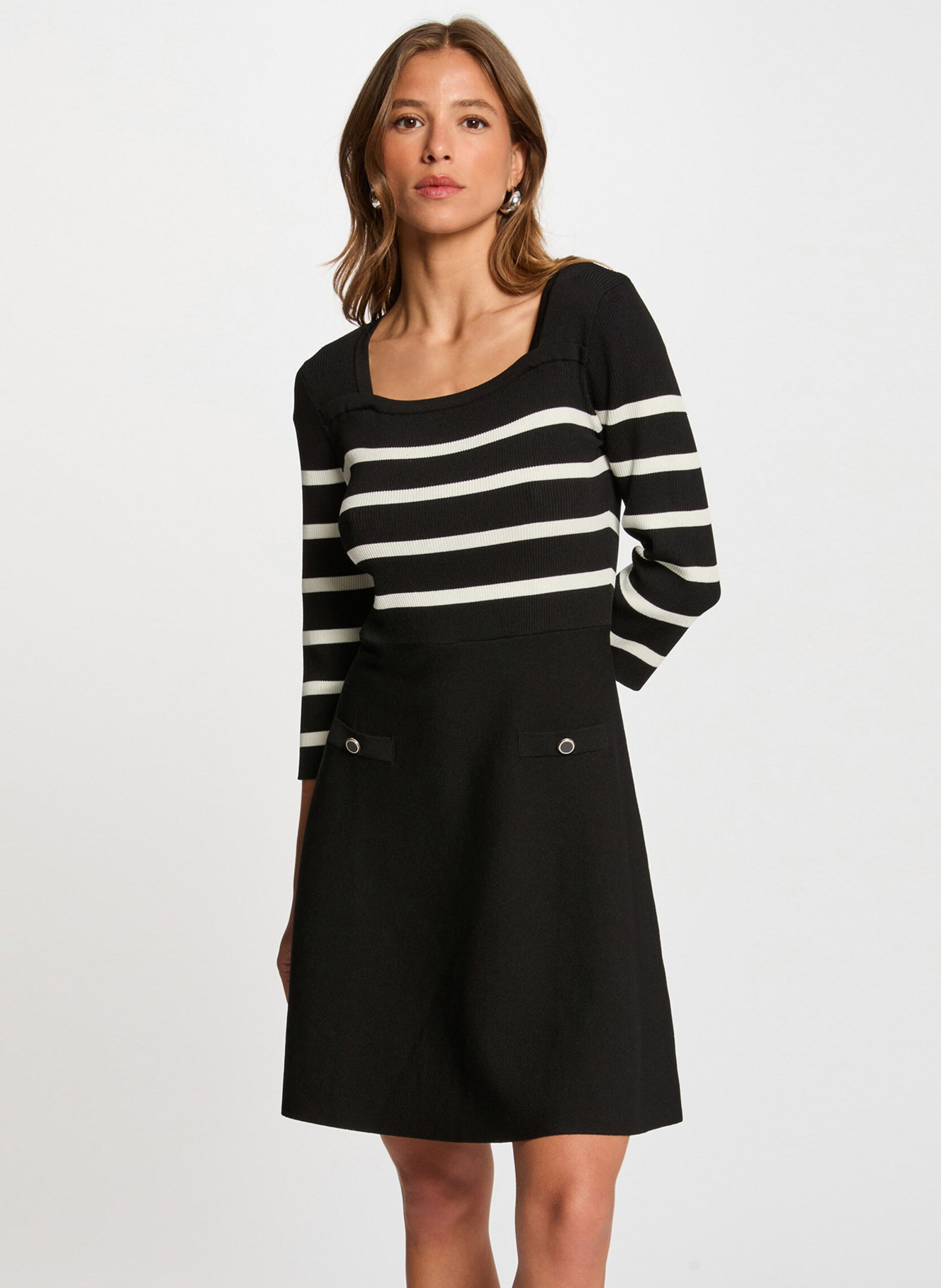 Korte jurk met vierkante halslijn en strepen MORGAN Zwart