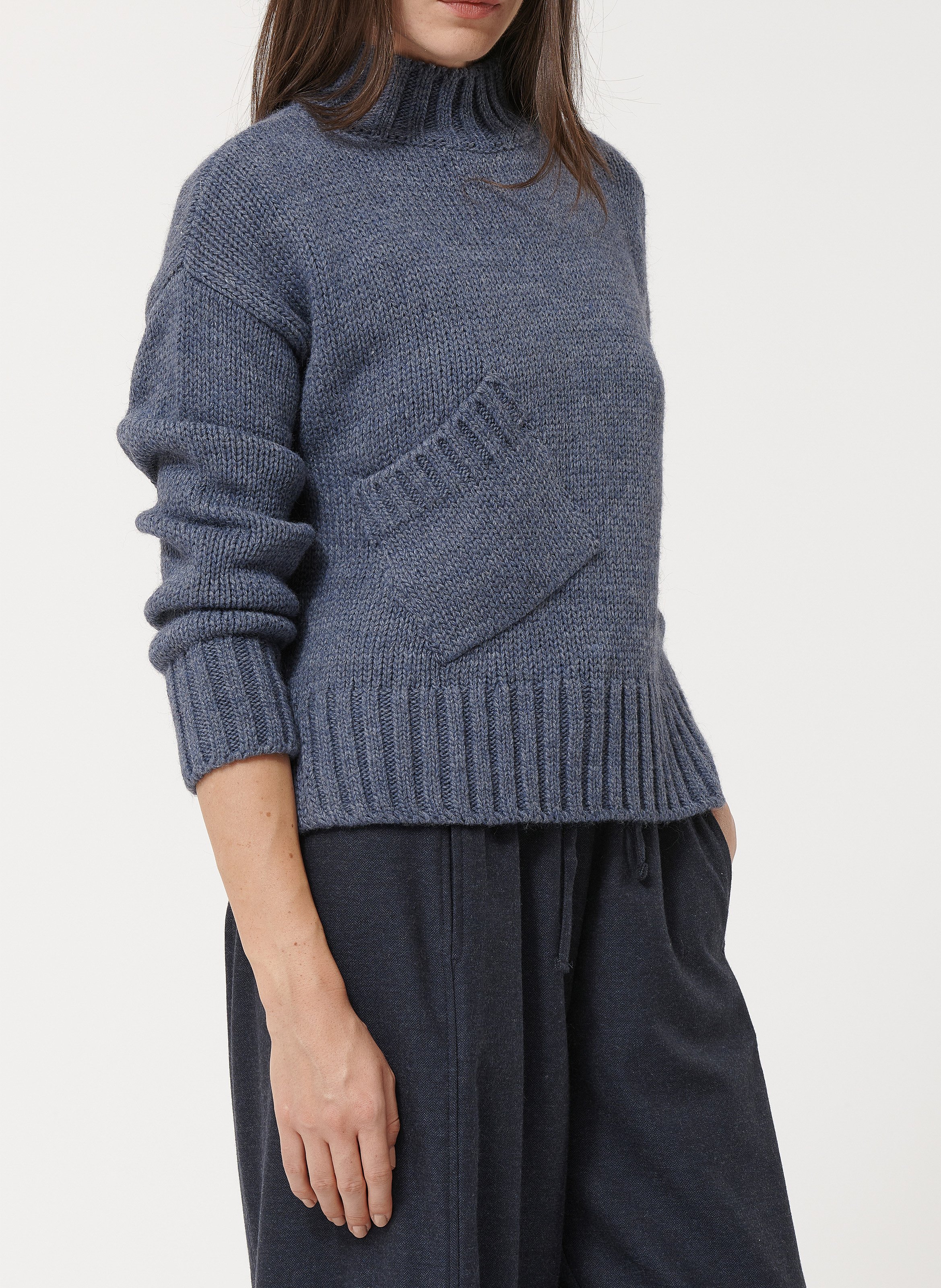 Kurzärmliger Pullover mit Rundhalsausschnitt HUMILITY