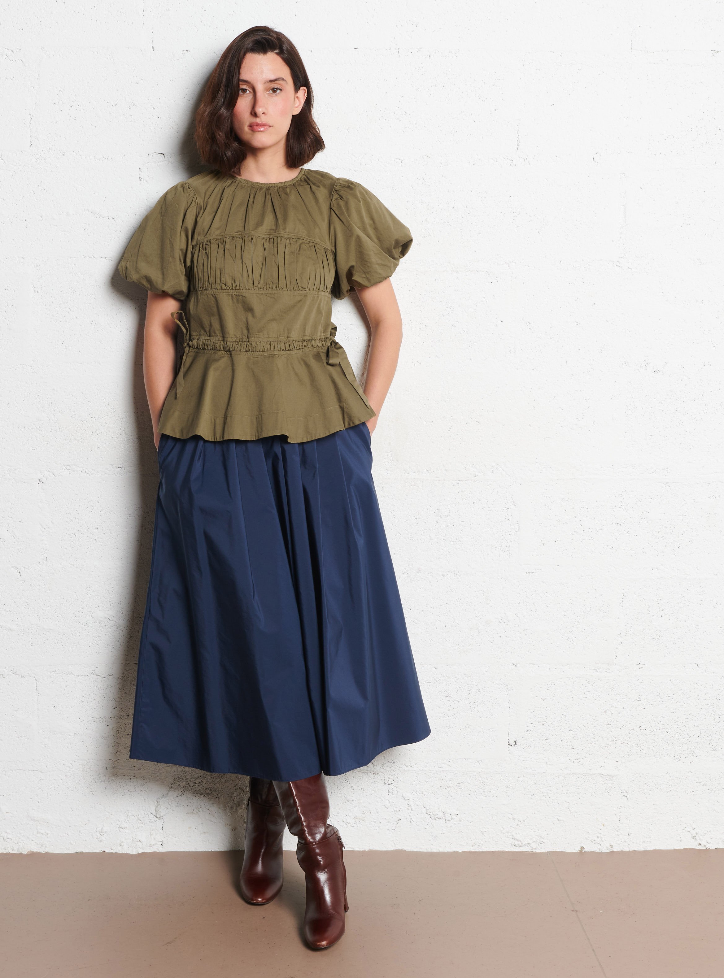 Top cintré à manches courtes bouffantes uni DAMSON MADDER Kaki