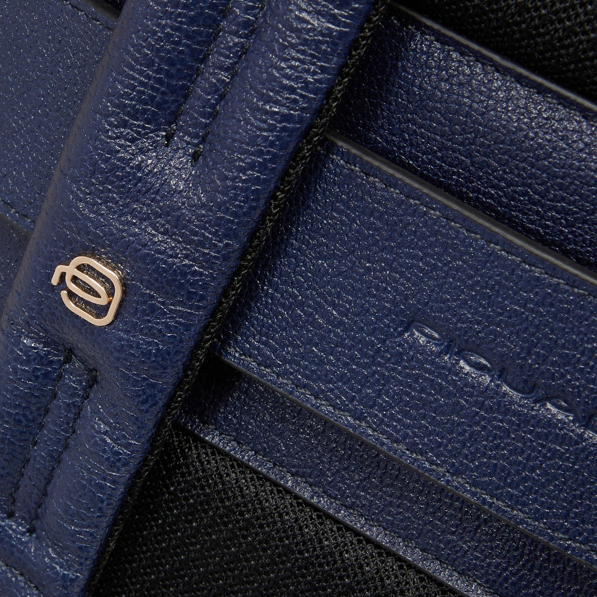 Women's backpack for iPad® with RFID protection PIQUADRO Blue