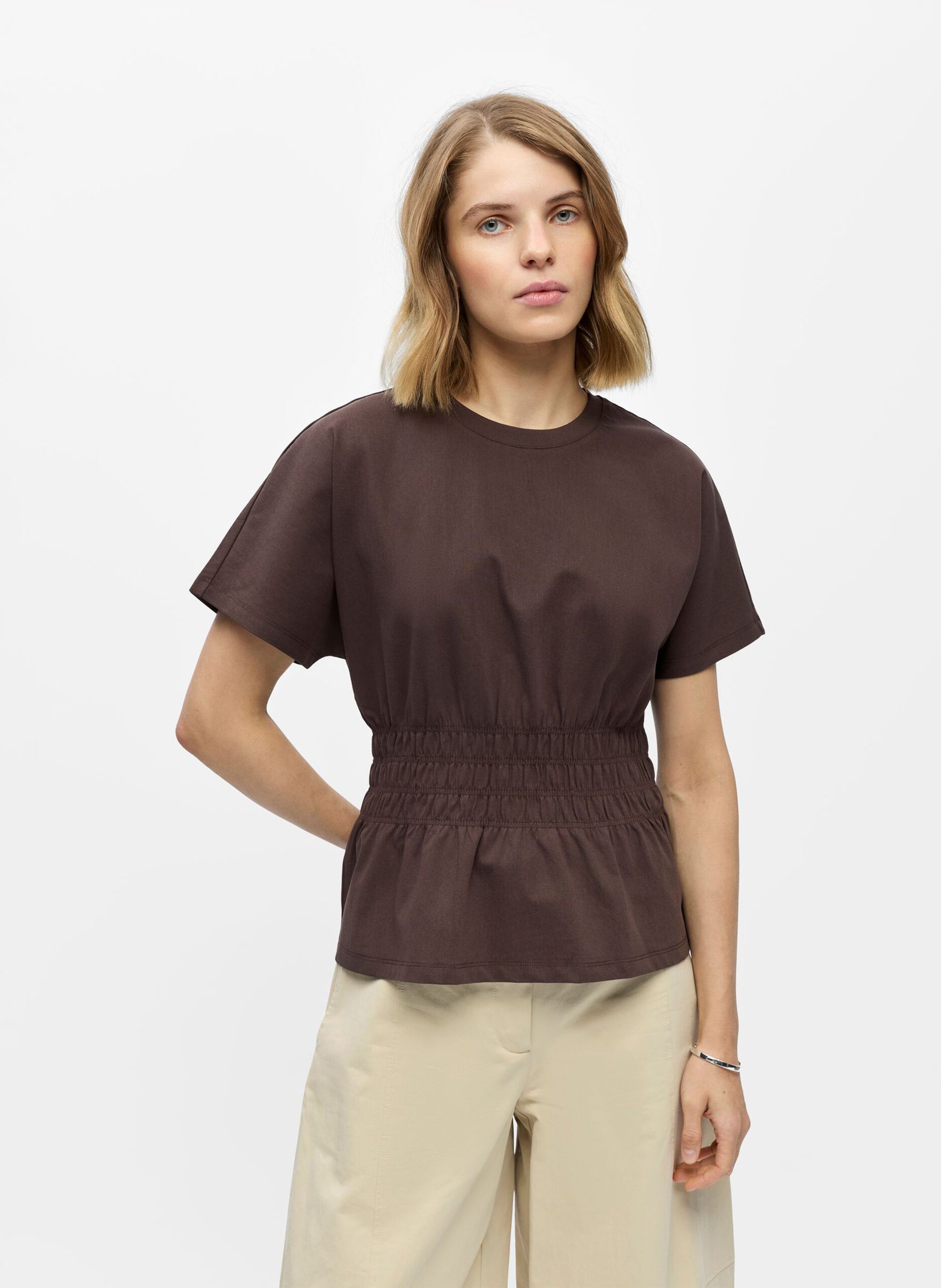 Figurbetontes Rundhals-Top aus Baumwoll-Mix OBJECT Braun