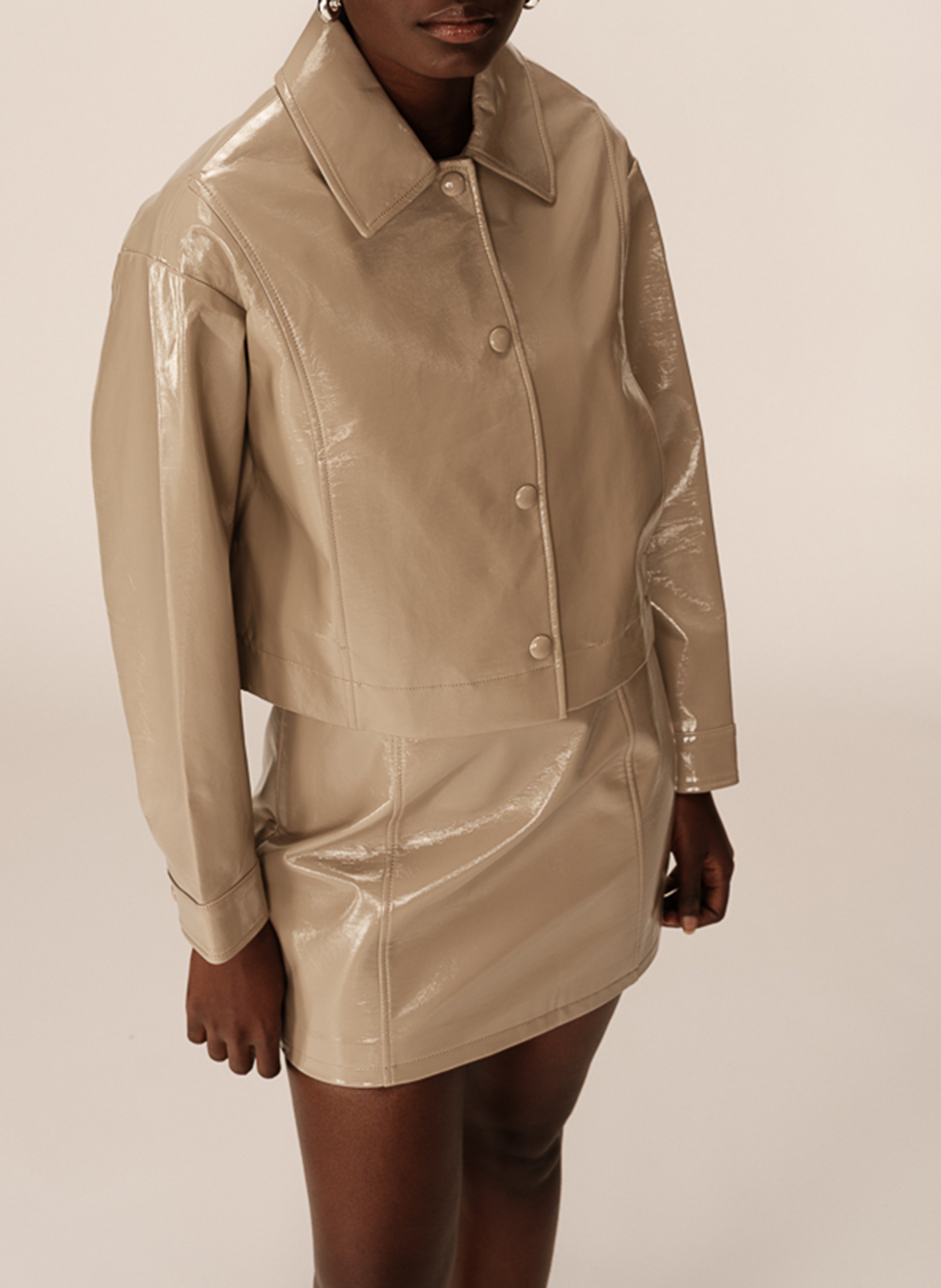 Veste droite en vinyle Beige