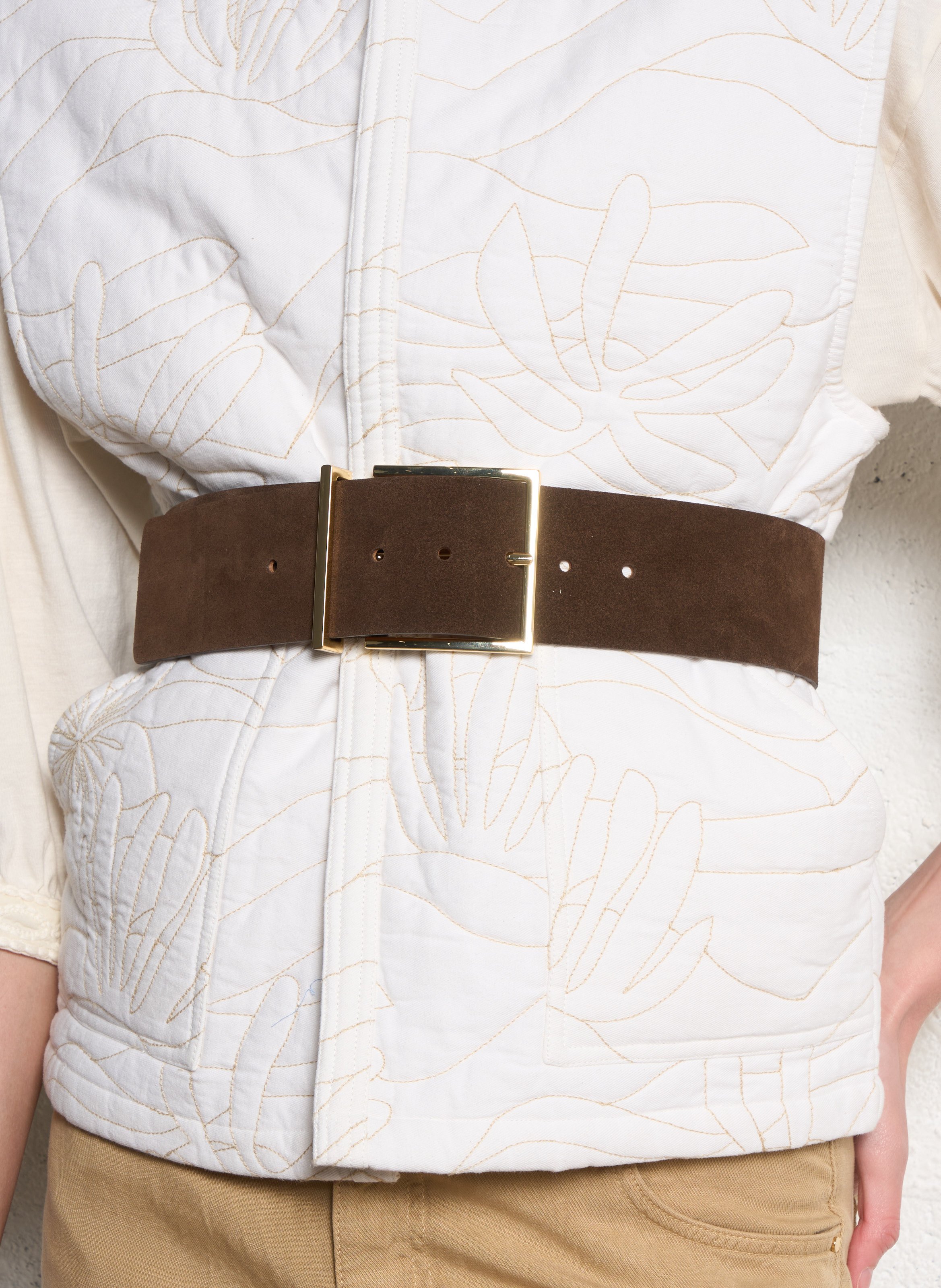 - Buckle closure. - Width: 3 cm.  SAISON 1865 Brown