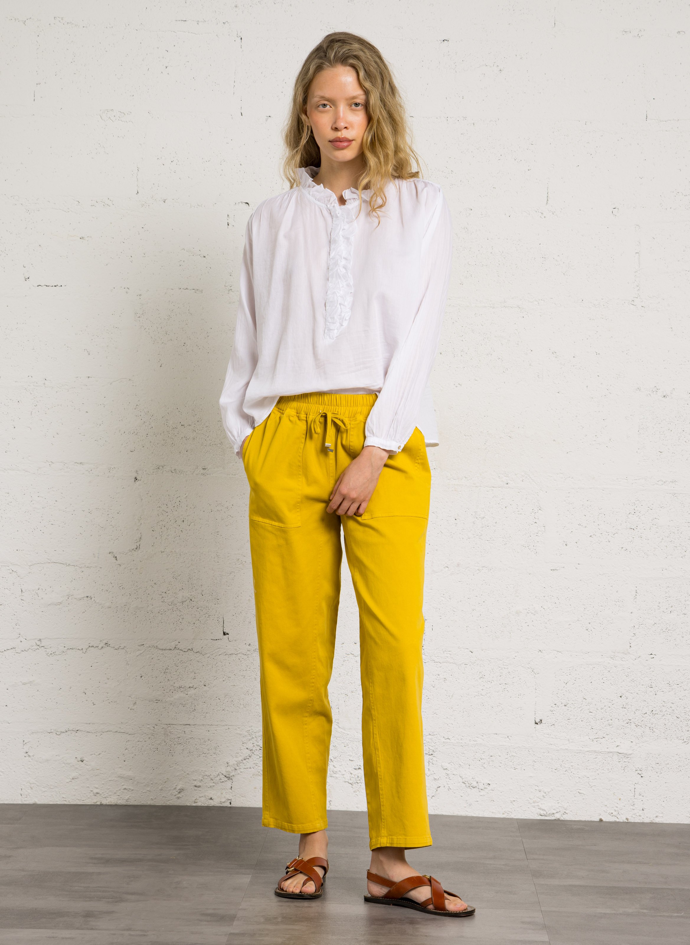 Gerade geschnittene Baumwollhose BELLA JONES Gelb