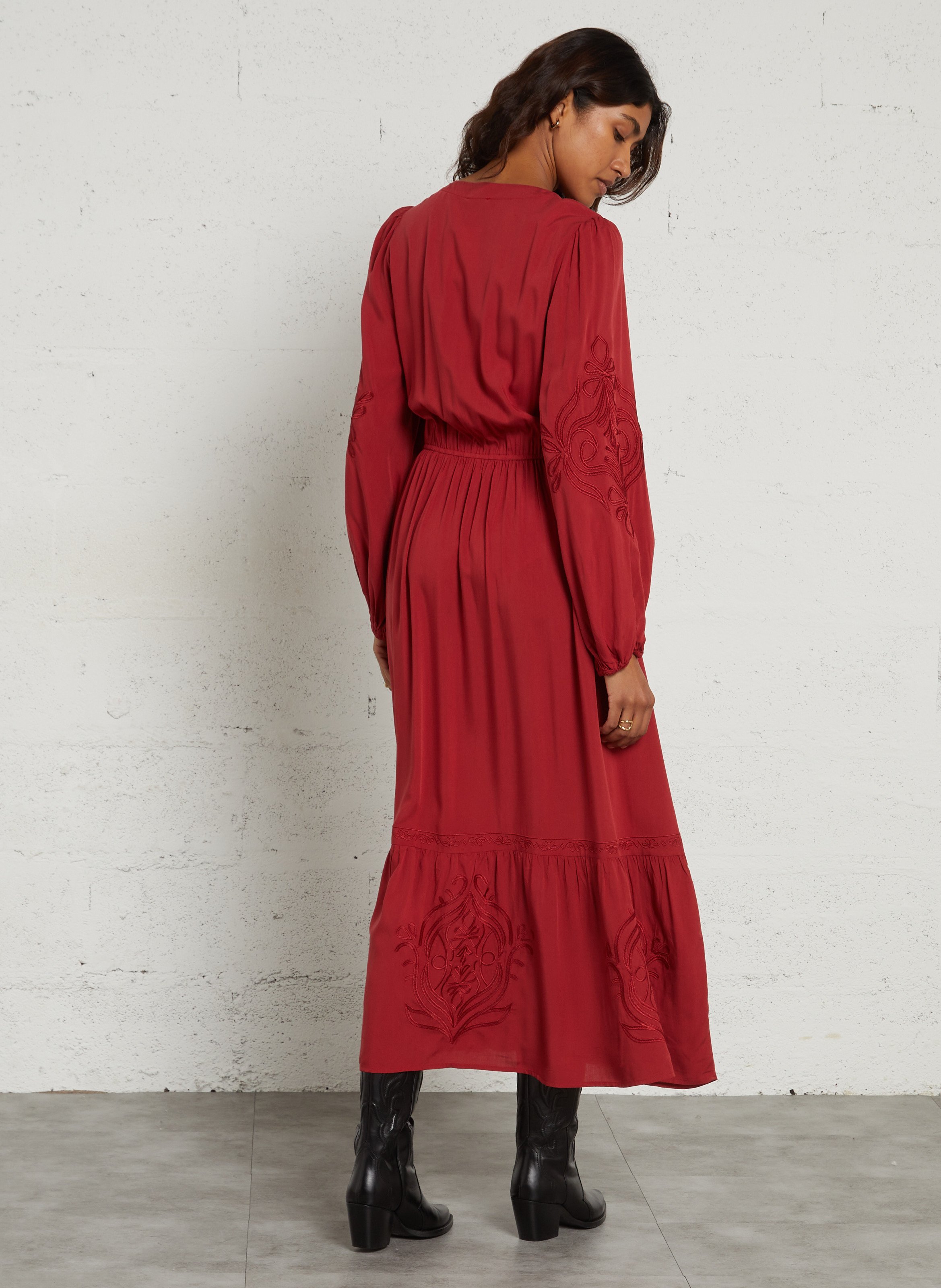 Langes, tailliertes Kleid mit langen Ärmeln LA PETITE ETOILE Orange