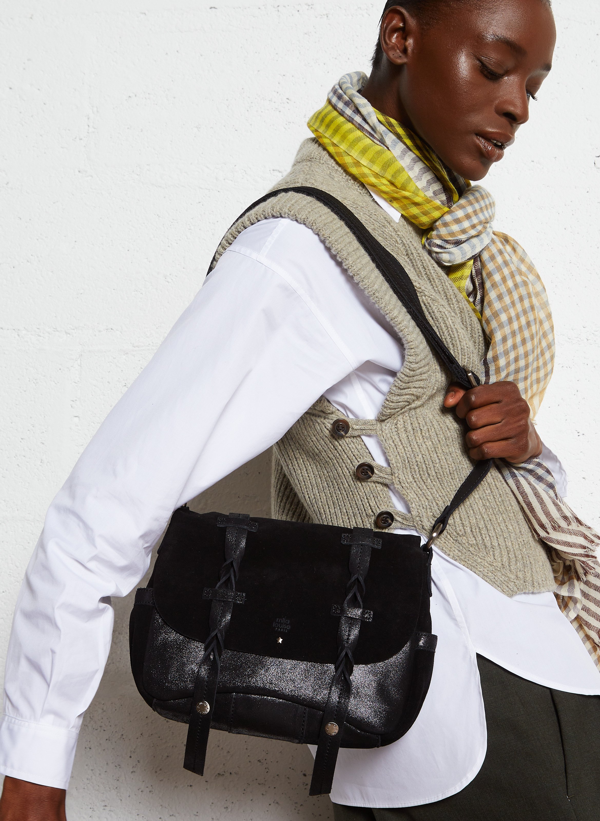 Kleine, leren schoudertas MILA LOUISE Zwart