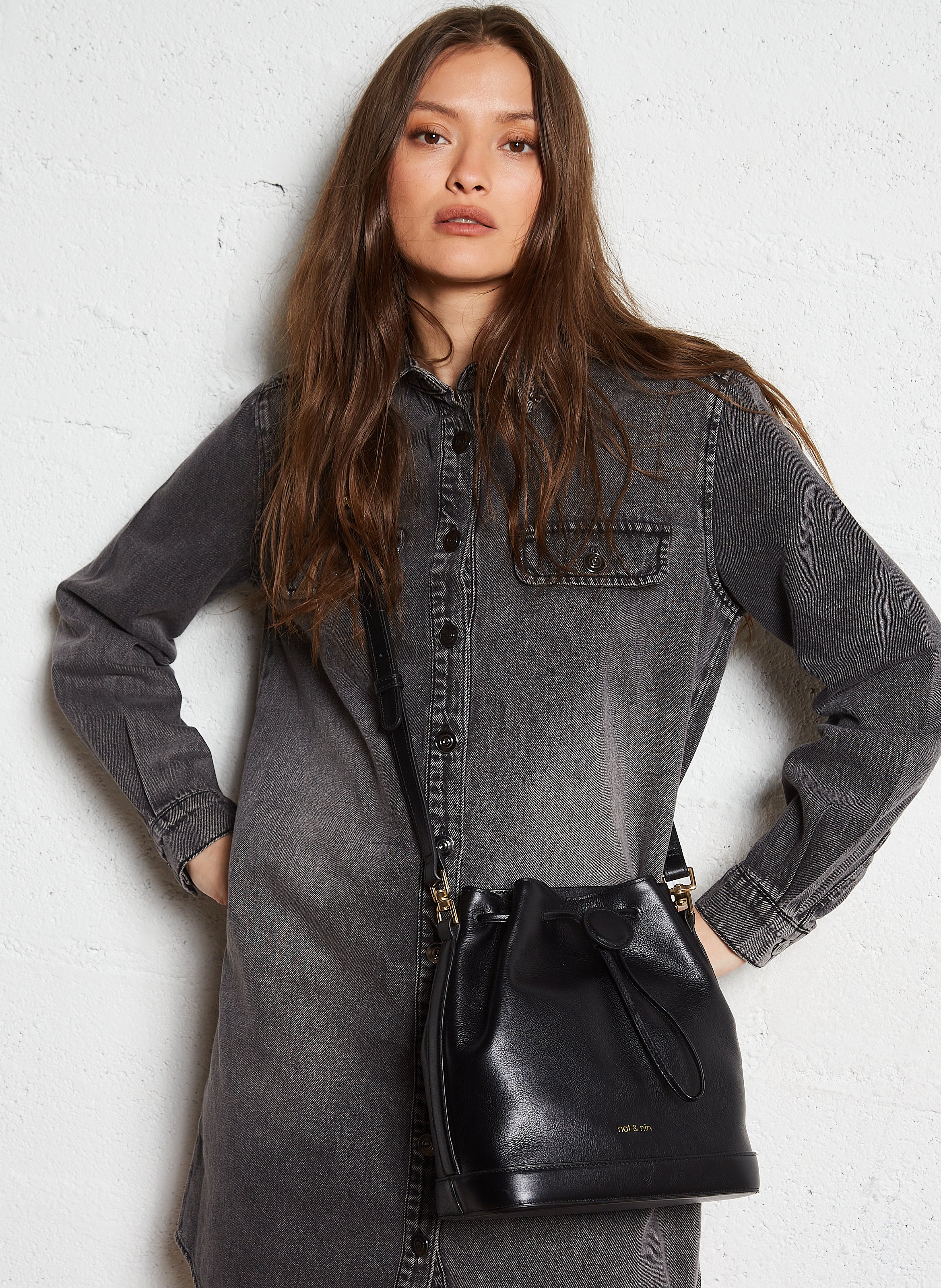 Beuteltasche aus Leder NAT & NIN Schwarz