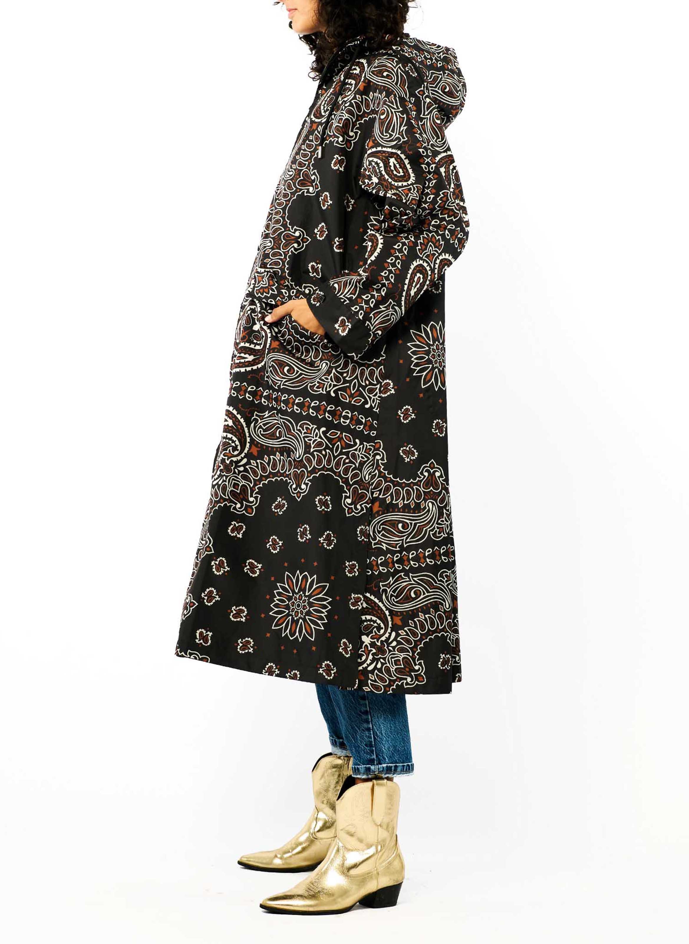 Oversized Printed Windbreaker WILD Black