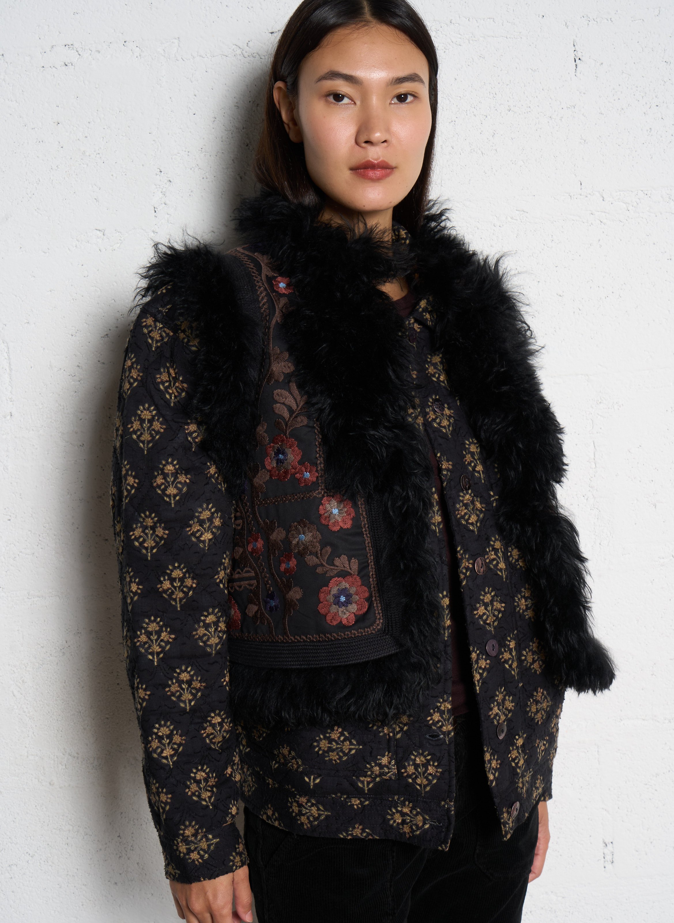 Ärmellose bestickte Wollmischweste ANTIK BATIK Schwarz