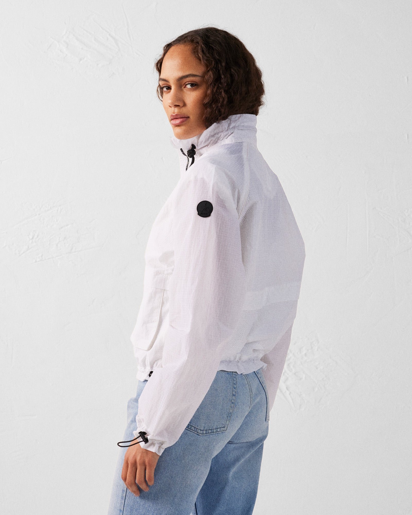 Lightweight edge windbreaker jacket JOTT White