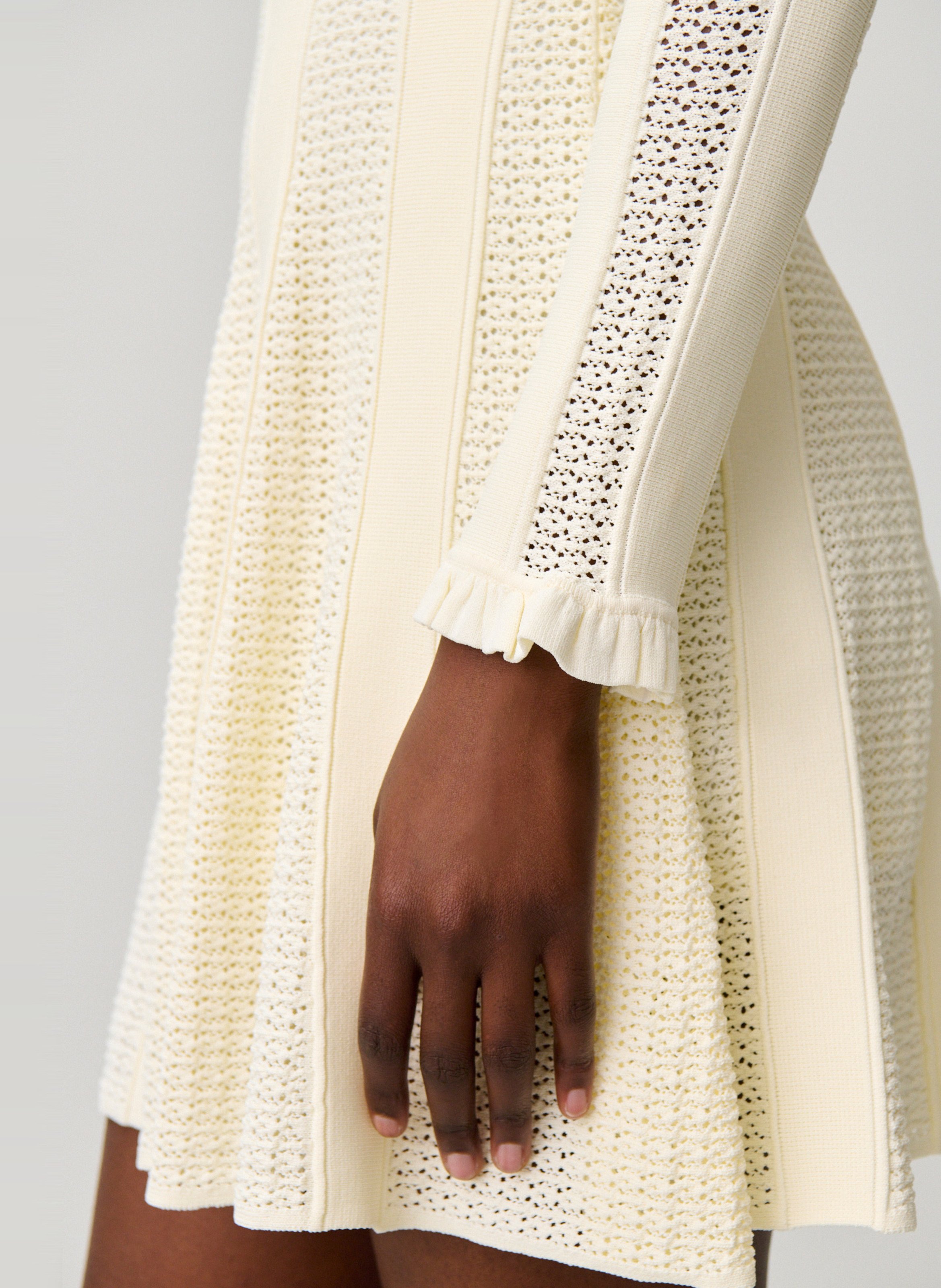 Halflange, gestreepte jurk CLAUDIE PIERLOT Beige