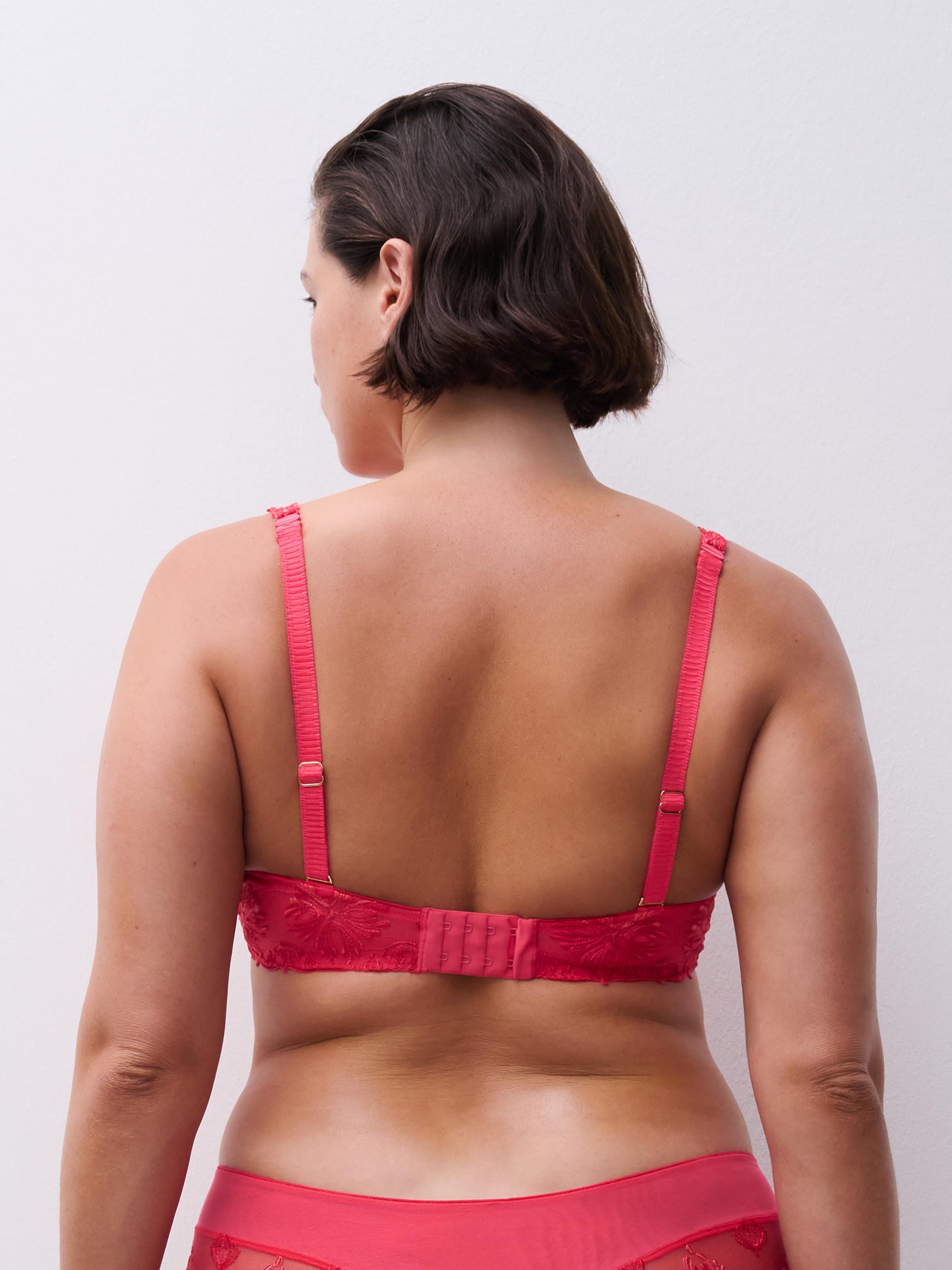 Full-cup shape memory bra CHANTELLE Pink
