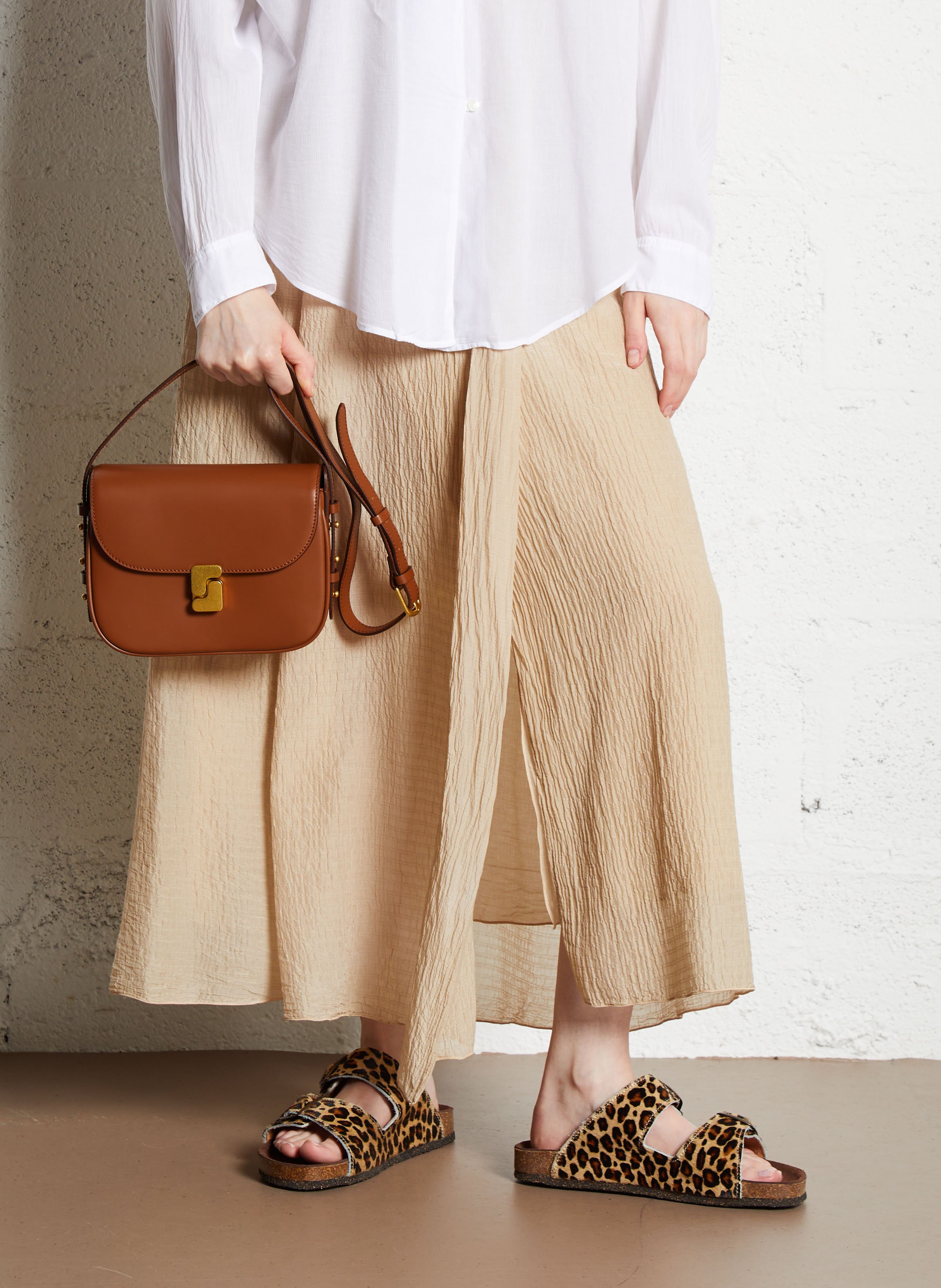 Calfskin leather shoulder bag SOEUR Brown