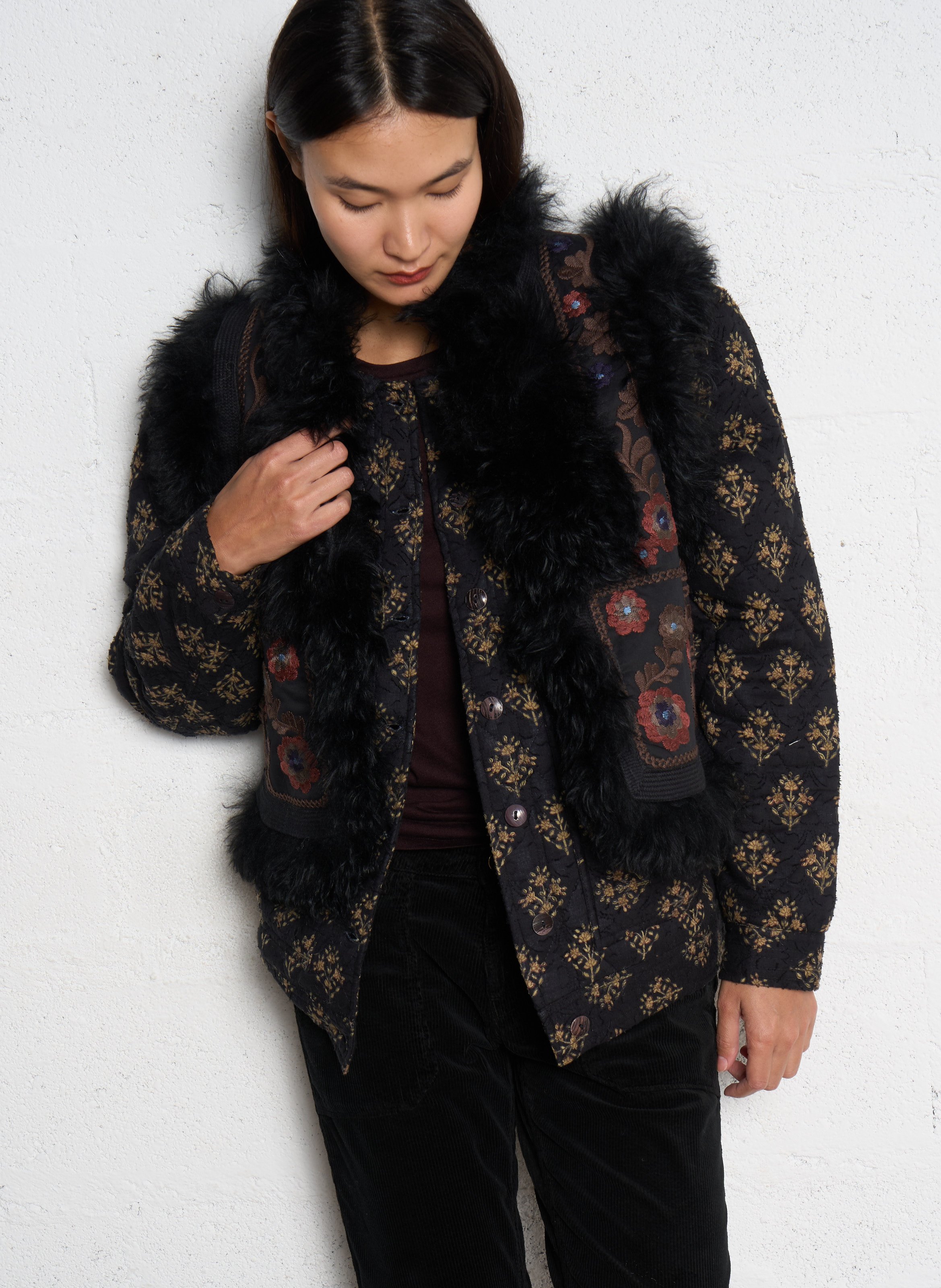 Ärmellose bestickte Wollmischweste ANTIK BATIK Schwarz