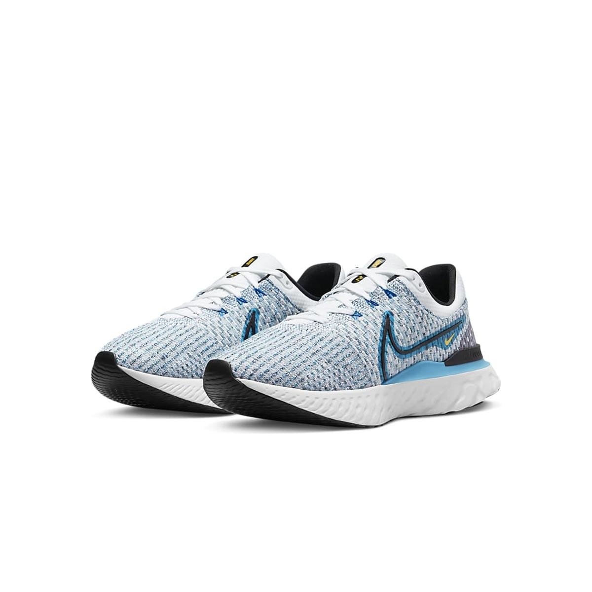 Baskets NIKE Bleu