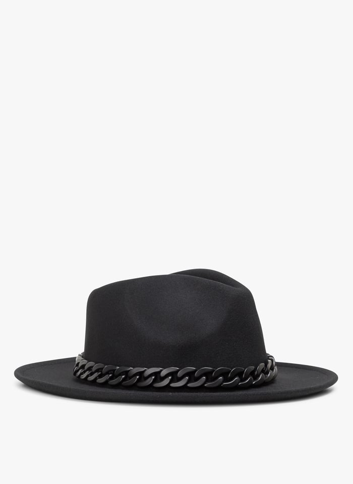 Floppy hat with chain online