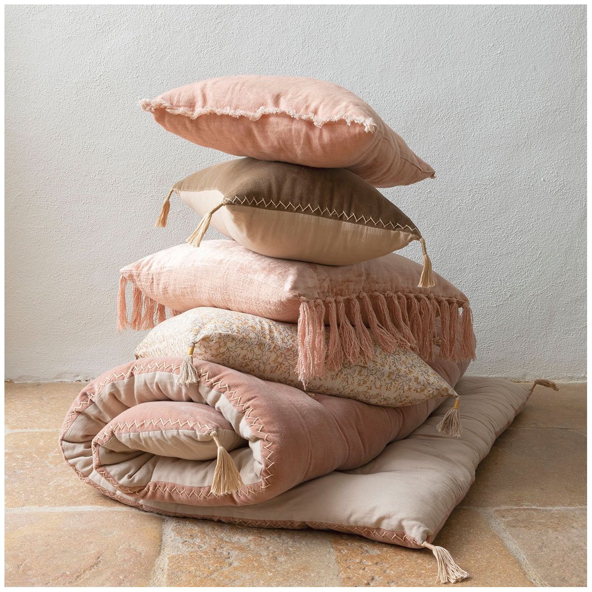 Iridescent velvet cushion cover BLANC D'IVOIRE Pink