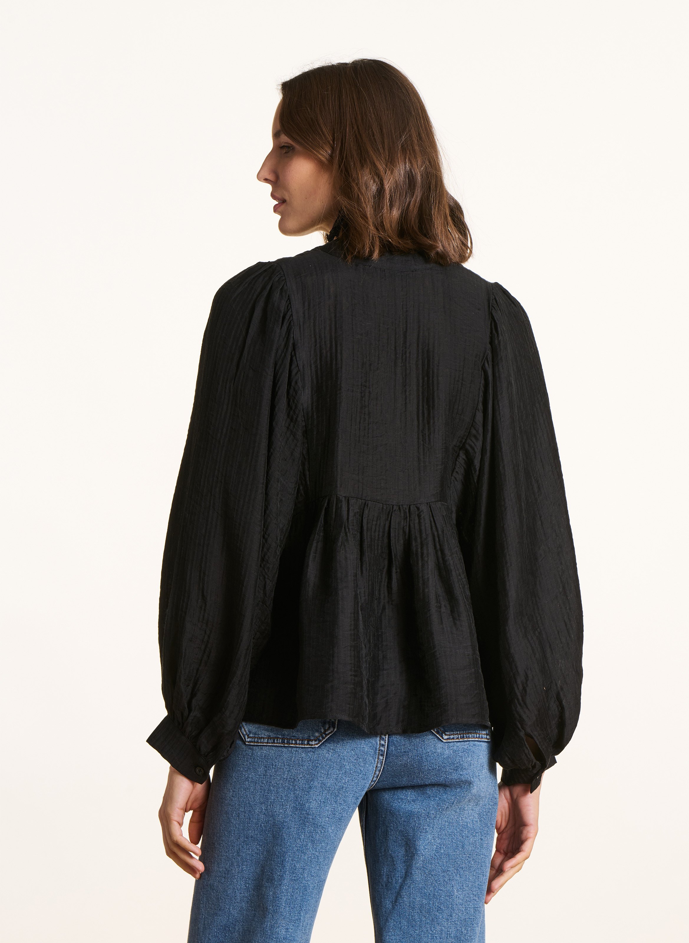 Weites Top mit Stehkragen LA FEE MARABOUTEE Schwarz