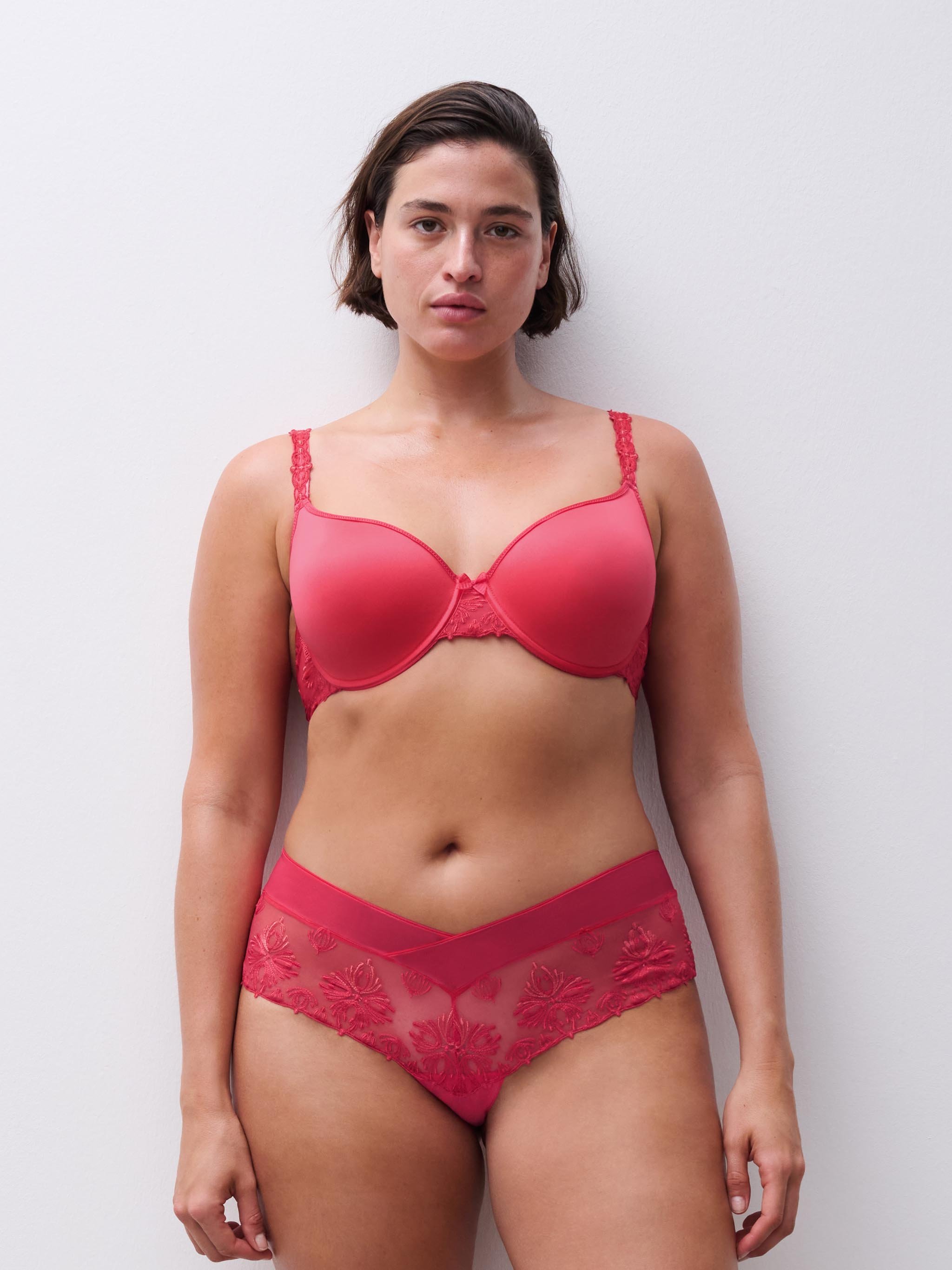 Full-cup shape memory bra CHANTELLE Pink