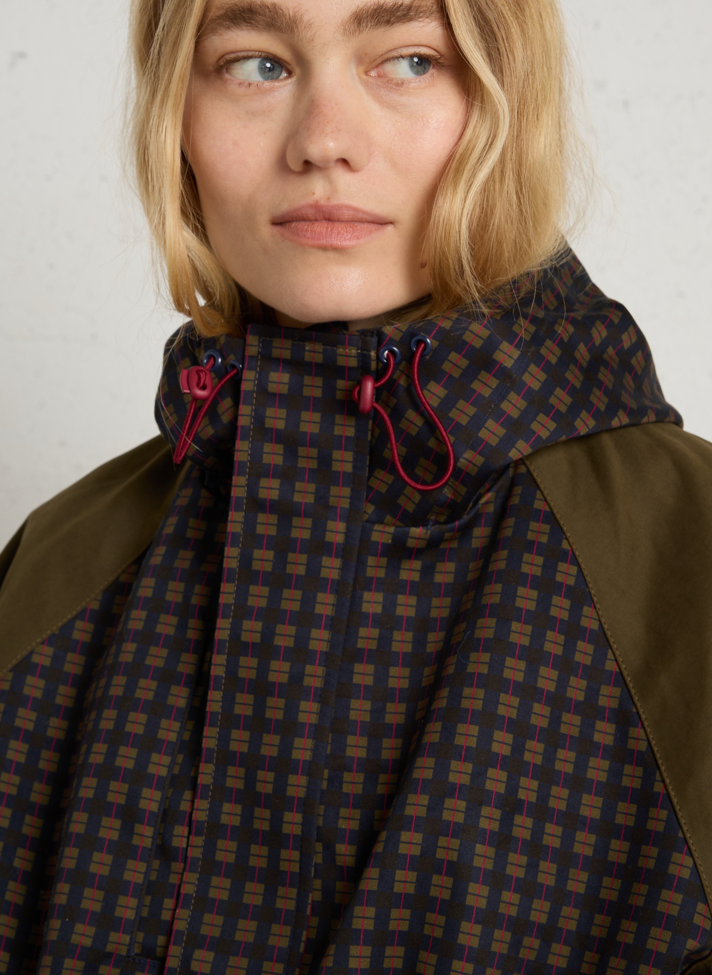Karierter Oversize-Anorak mit Stehkragen SACRECOEUR Mehrfarbig