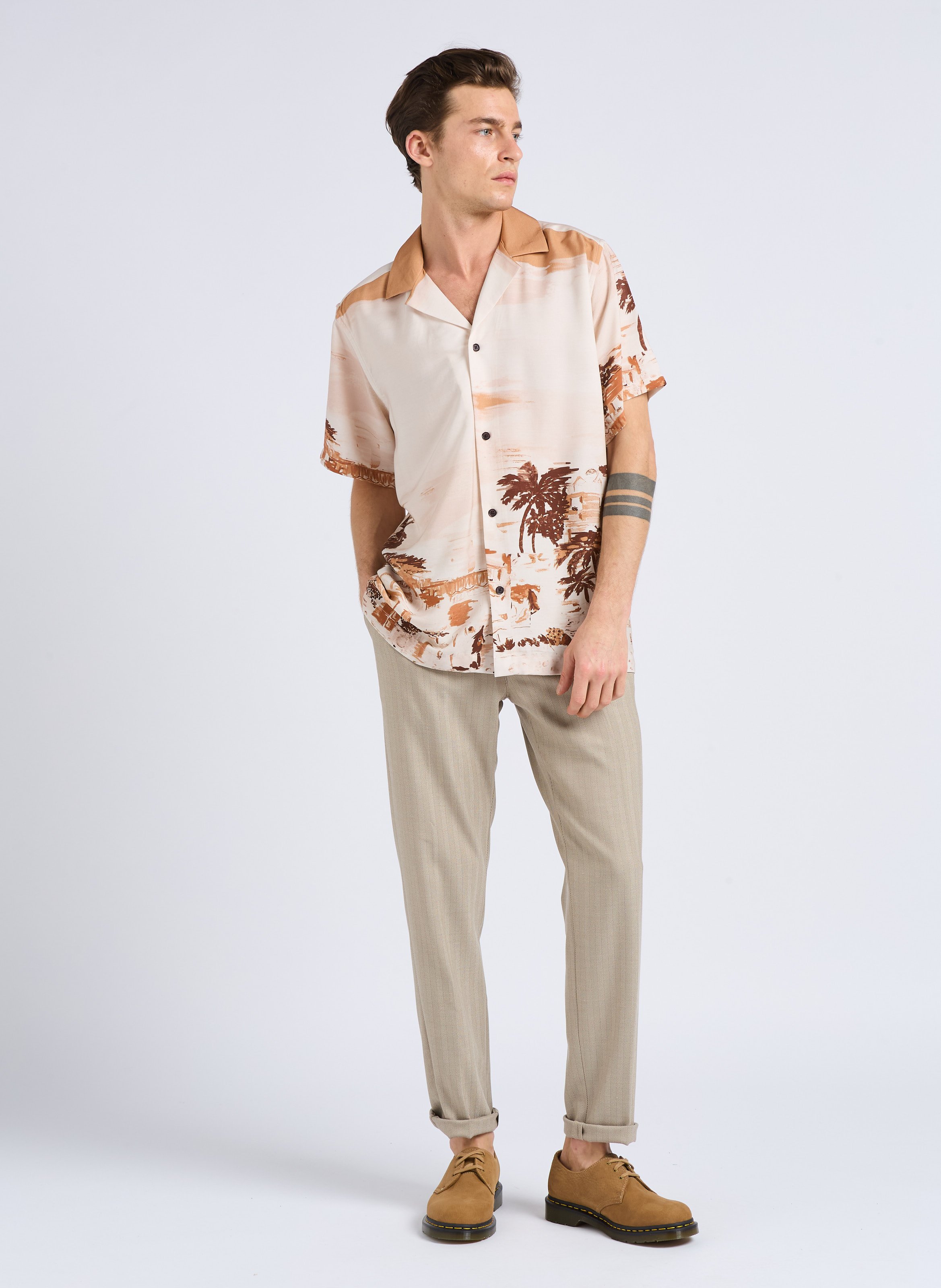 Gerades Hemd mit Kuba-Kragen LES DEUX Orange