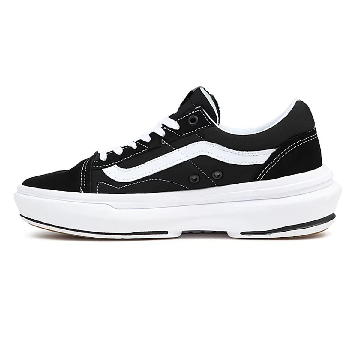 Low-top sneakers VANS Black