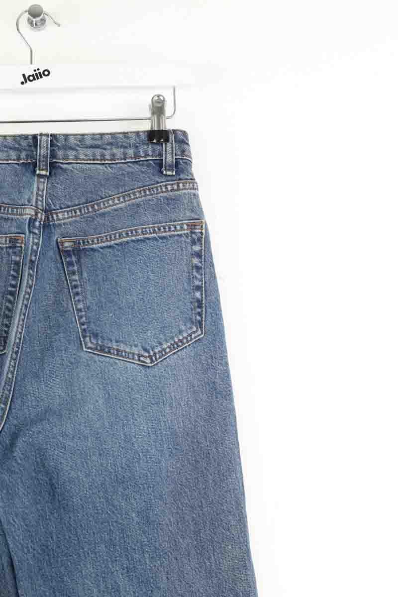 - Straight-leg jeans
- 5 pockets
- Straight cut
- Faded effect REFORMATION - Seconde Main Blue