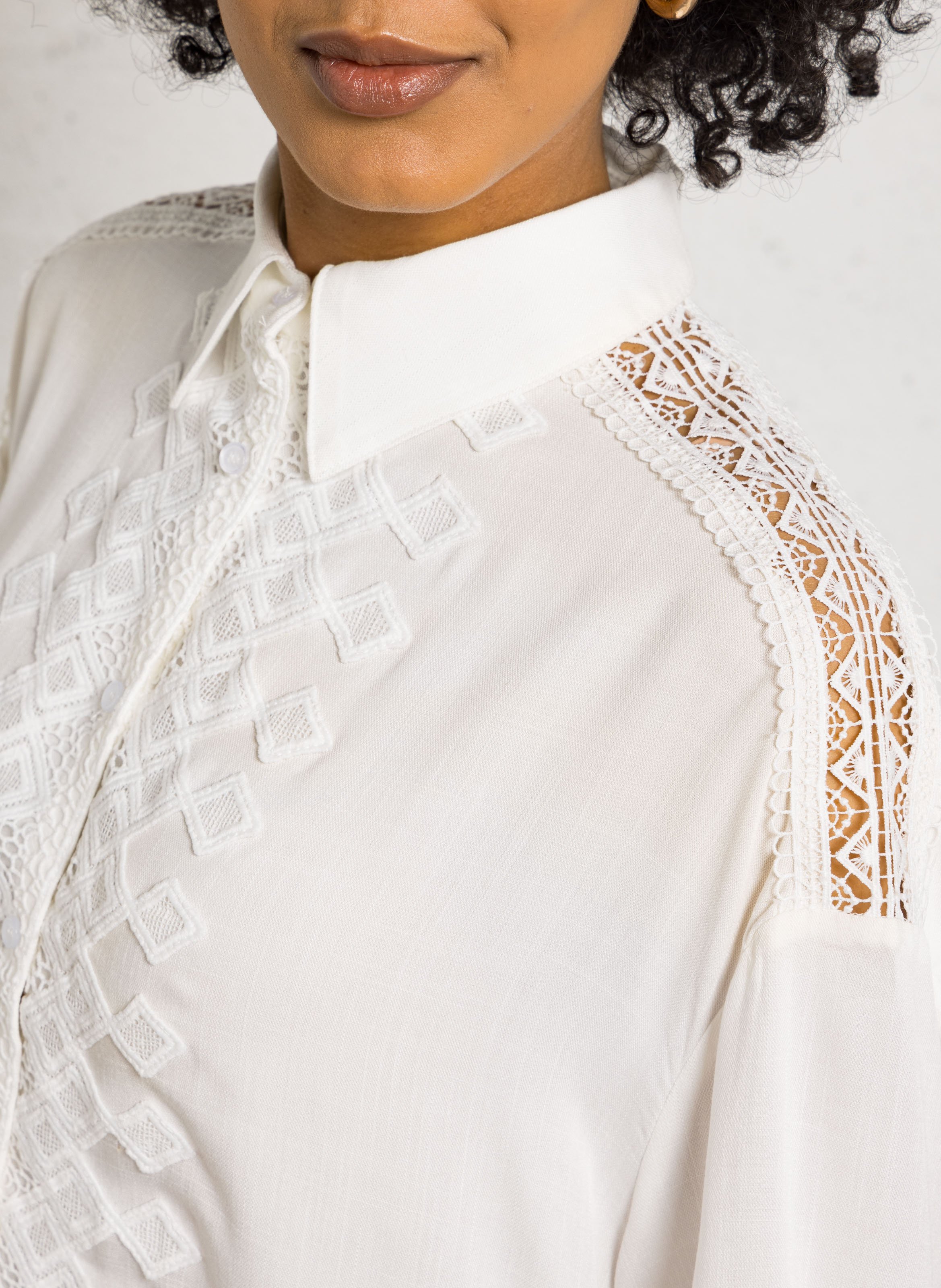Oversized shirt with classic embroidered collar SEE U SOON White