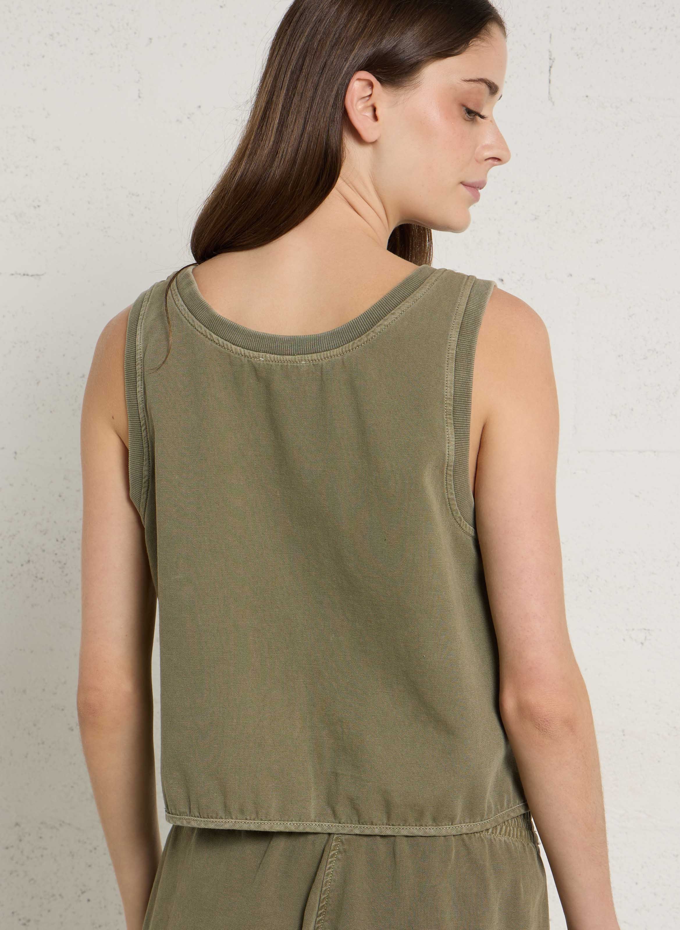 Sleeveless top with a generous cut AMERICAN VINTAGE Green