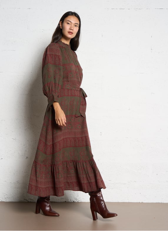 Robe longue col victorien imprimée en coton Mareva Kaki Antik batik - Femme | Place des Tendances