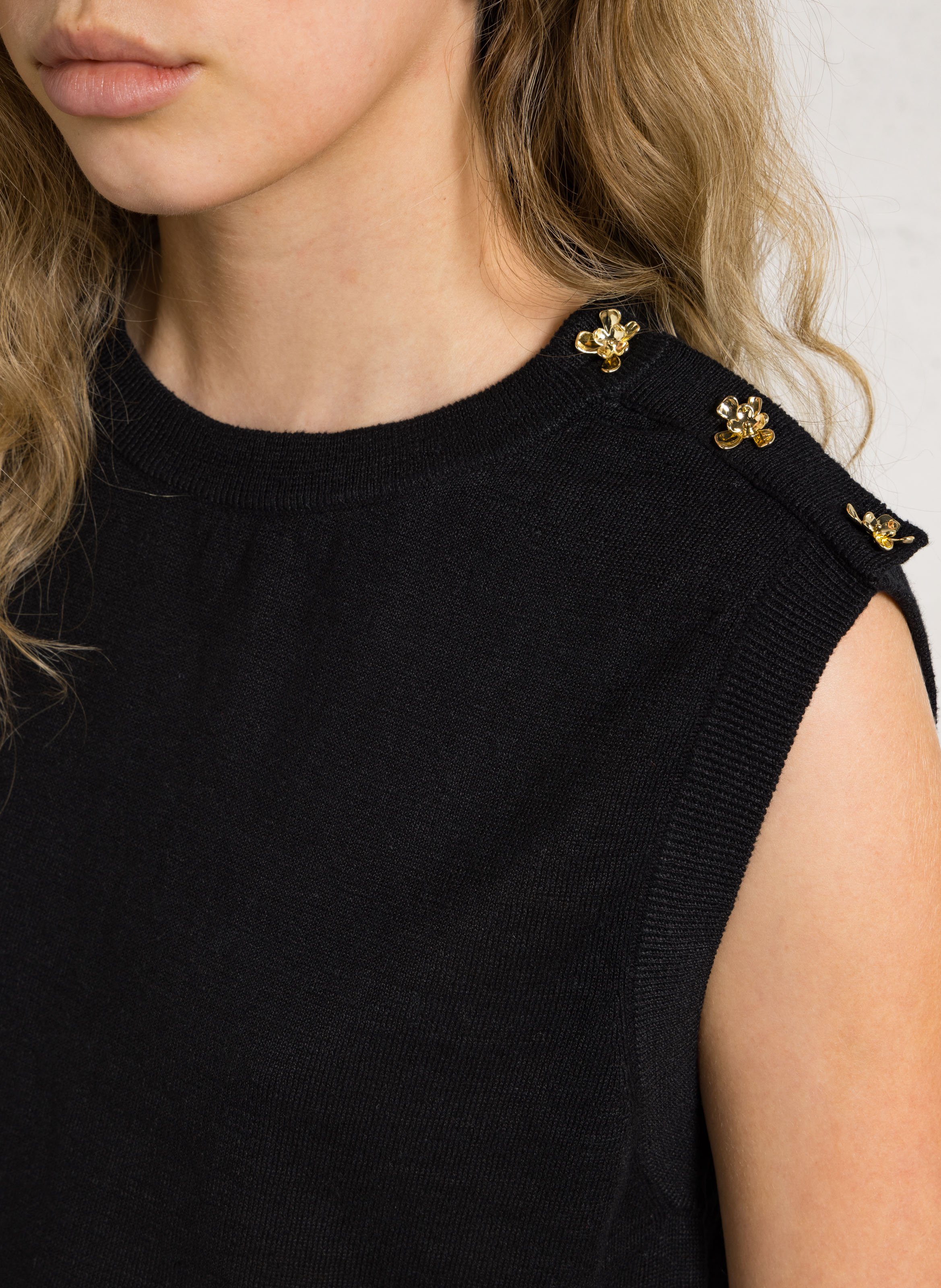 Oversized round neck linen sweater DES PETITS HAUTS Black