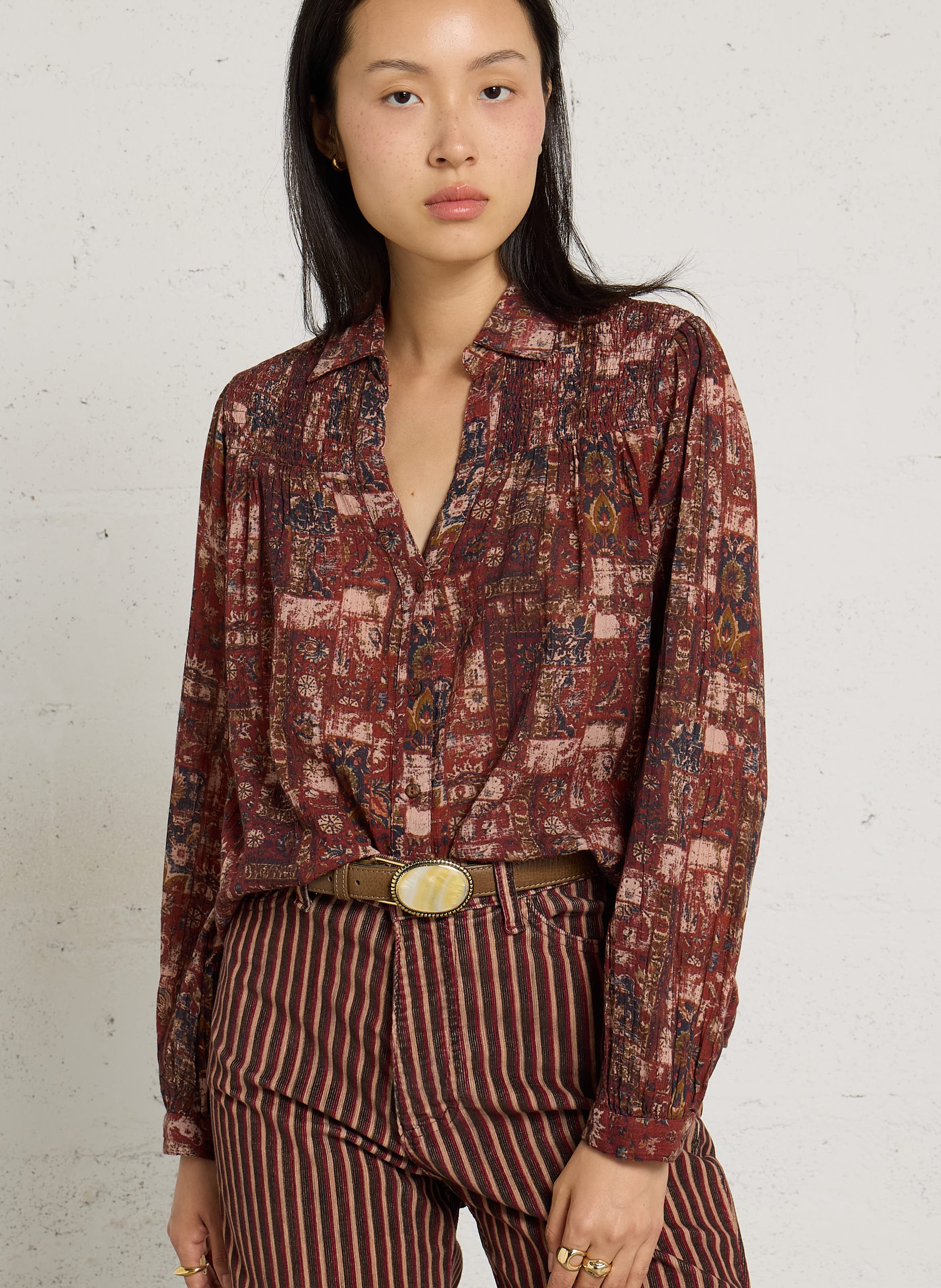 Rechte blouse met V-hals en print MAISON HOTEL Bruin