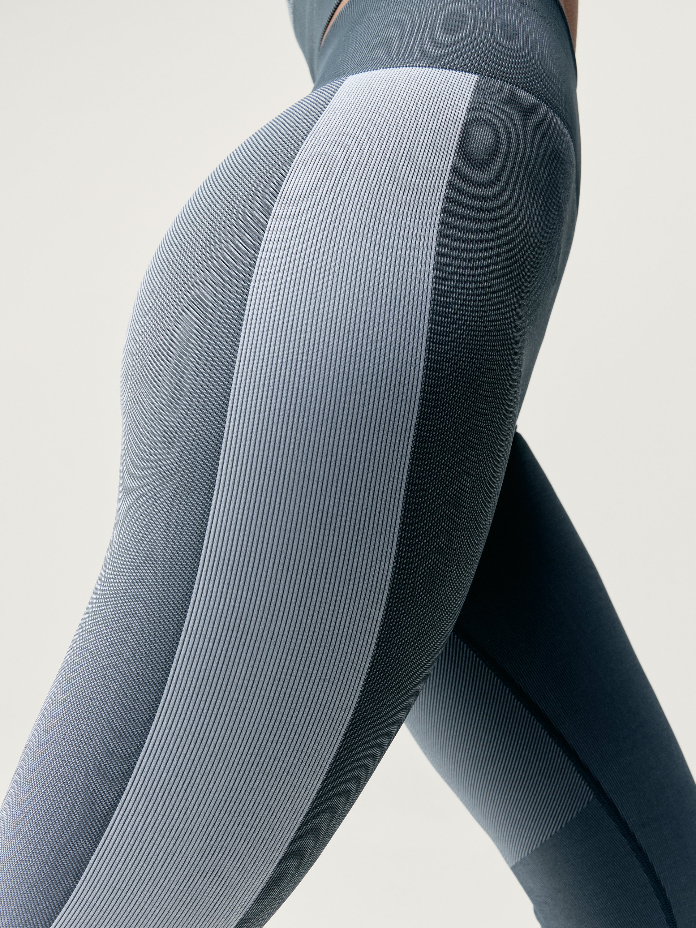 Athena printed design leggings with a unique print BORN LIVING YOGA Blue