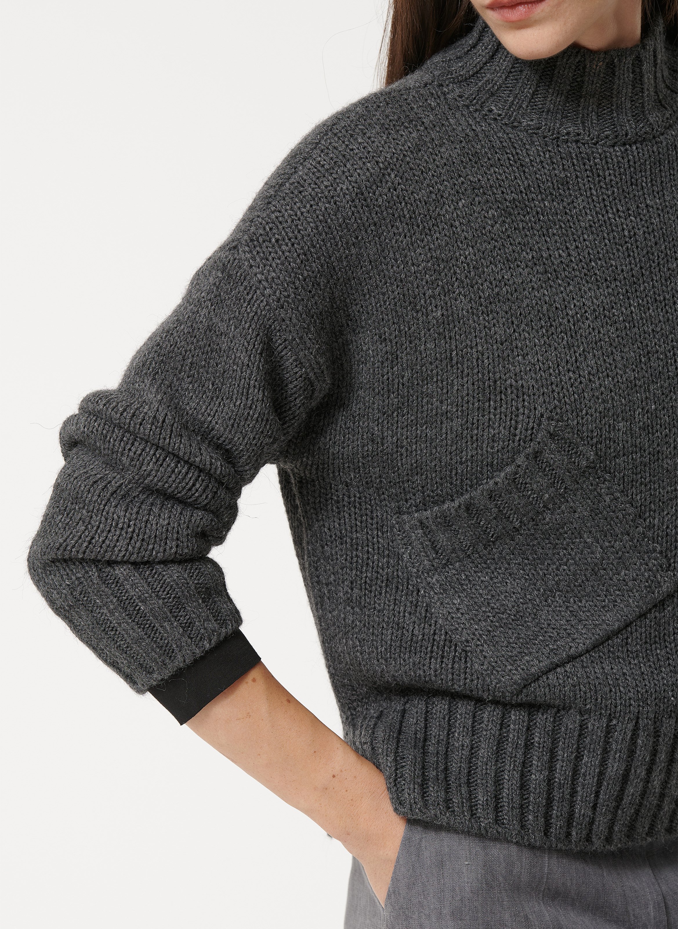 Kurzärmliger Pullover mit Rundhalsausschnitt HUMILITY Silber