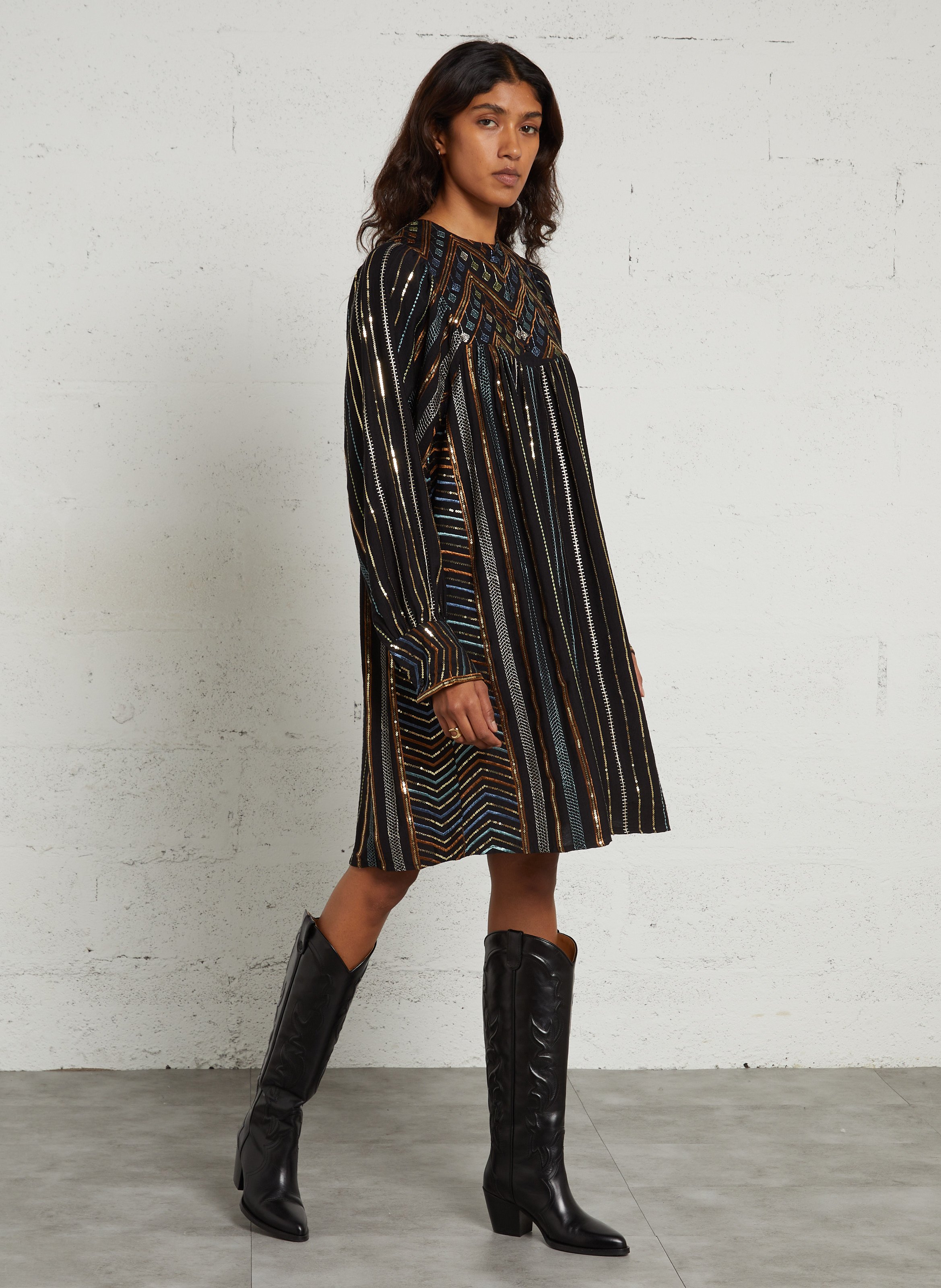 Kurzes, weites Kleid mit Stickmotiven SEE U SOON Schwarz
