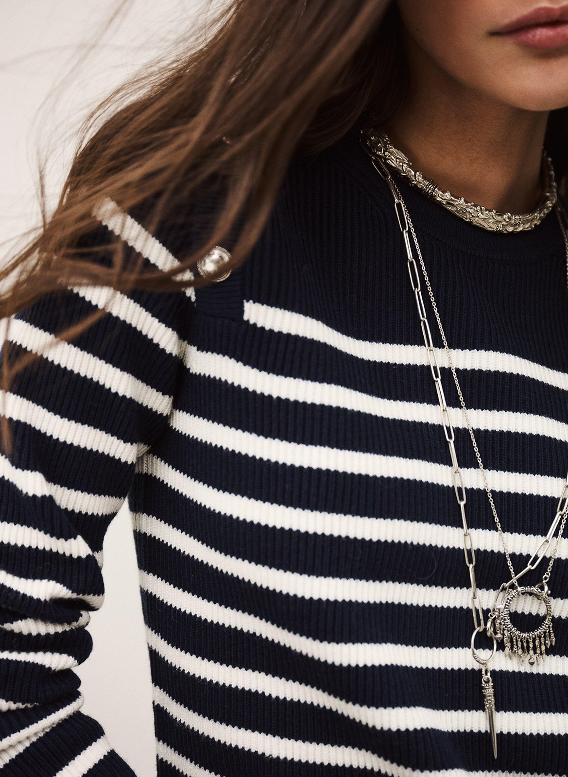 <p>Pull met ronde hals in katoen en wolmix met print</p> Blauw